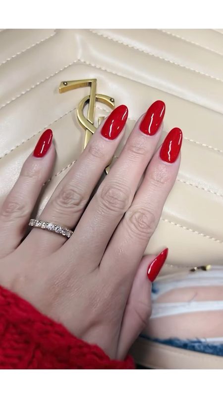 Red nails continuing the holiday spirit 

#LTKunder100 #LTKbeauty #LTKSeasonal