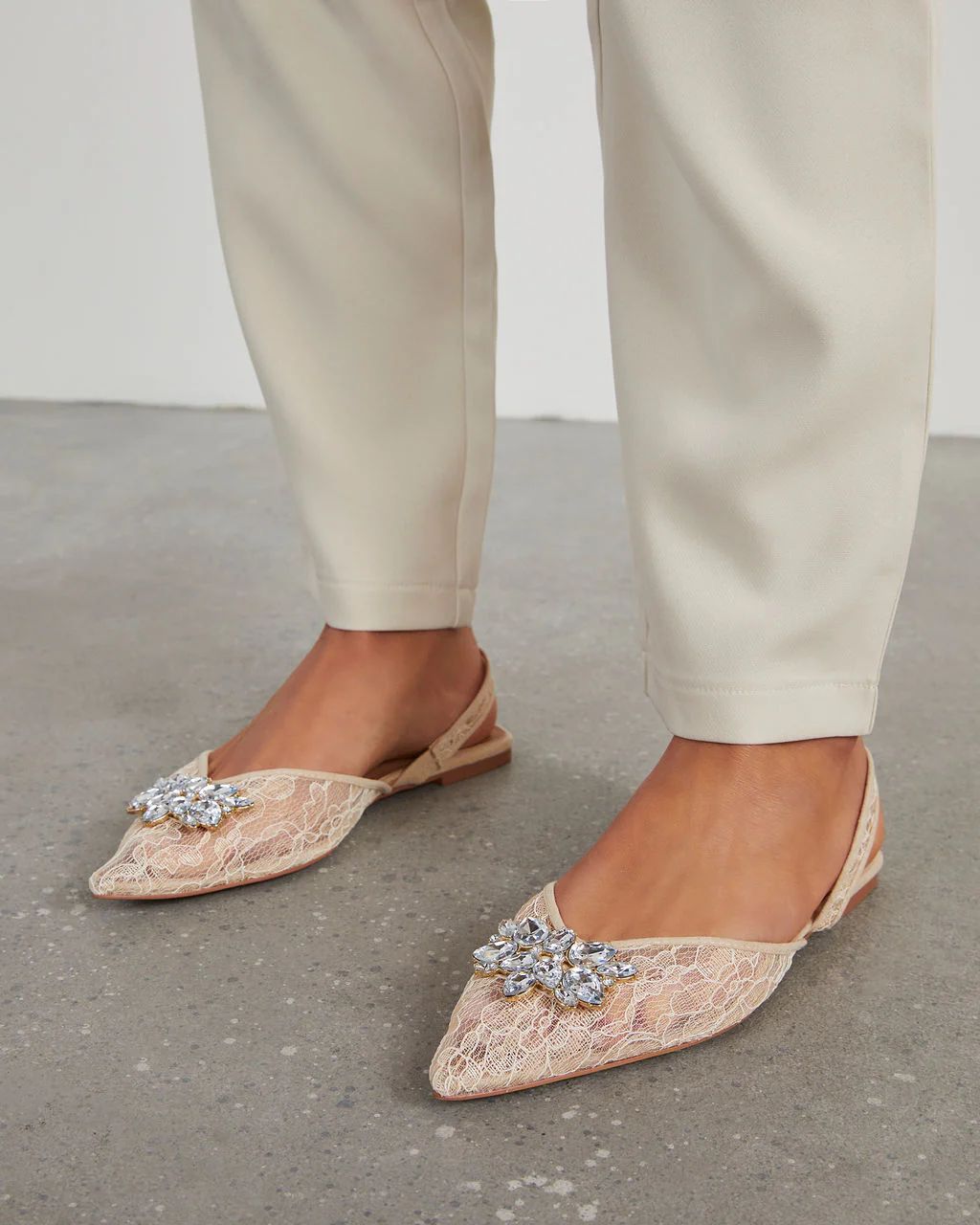 Kaya Lace Pointed Flats | VICI Collection