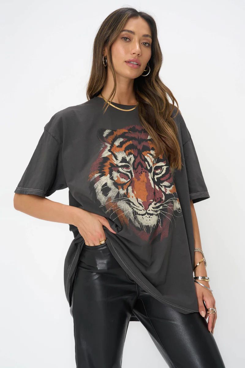 Tiger Face Oversized Tee - Vintage Black | Project Social T