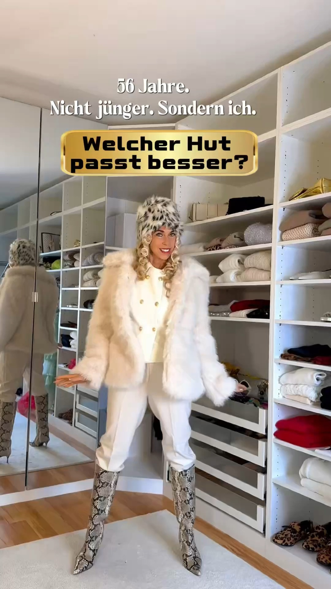 Winter Outfit Winterjacke
• Sportliche Tiger-Unterwäsche
Weich, elastisch und funktional – ideal für Workout, Yoga, Baden oder als Styling-Piece unter Layering-Looks. Komfort trifft Selbstbewusstsein.

• Weiße Rose (Top/Layer)
Leicht, feminin und perfekt als stilvoller Kontrast zur sportlichen Base.

• Weiße Bouclé-Jacke mit Goldknöpfen
Strukturiert, hochwertig, geschlossen getragen für einen eleganten, klaren Look. Zeitlos und vielseitig kombinierbar.

• Beige Kunstpelzjacke
Kuschelig, warm und modern – verleiht dem Outfit Softness und Luxus, ohne schwer zu wirken.

• Beige Stiefel
Bequem, stabil und farblich perfekt abgestimmt auf den White-&-Beige-Look.

• Hüte
Ein kuscheliger Fellhut für Cozy Chic
oder ein schwungvoller Hut für mehr Eleganz und Bewegung im Look.

#winteroutfit #wintermantel #whitelook #agelessstyle #fashionover50

#LTKtravel #LTKwinter #LTKeurope