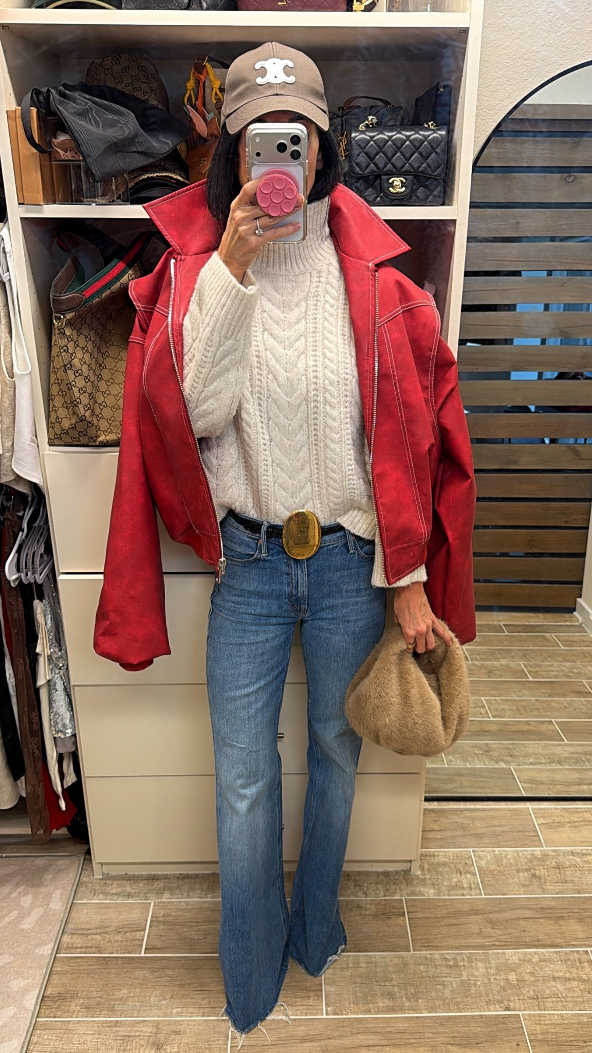 Same jacket. Two totally different moods.

Day = errands, coffee, content creation ☕️
Night = cozy layers, denim, dinner plans 🍷

This is exactly why I love statement outerwear — one piece, endless outfit options.

Which vibe are you feeling more… Day or Night?


#NicoleColeeStyle #DayToNightStyle #CapsuleWardrobe #StyleOver40 #EverydayOutfits



#LTKValentine #LTKdayinmylife #LTKgrwm