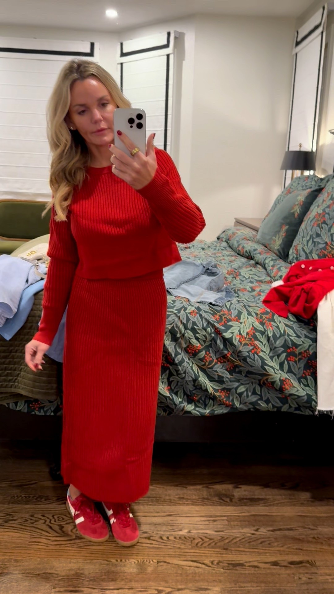 Matching sweater skirt see. ❤️


#LTKvlog #LTKootd #LTKSeasonal