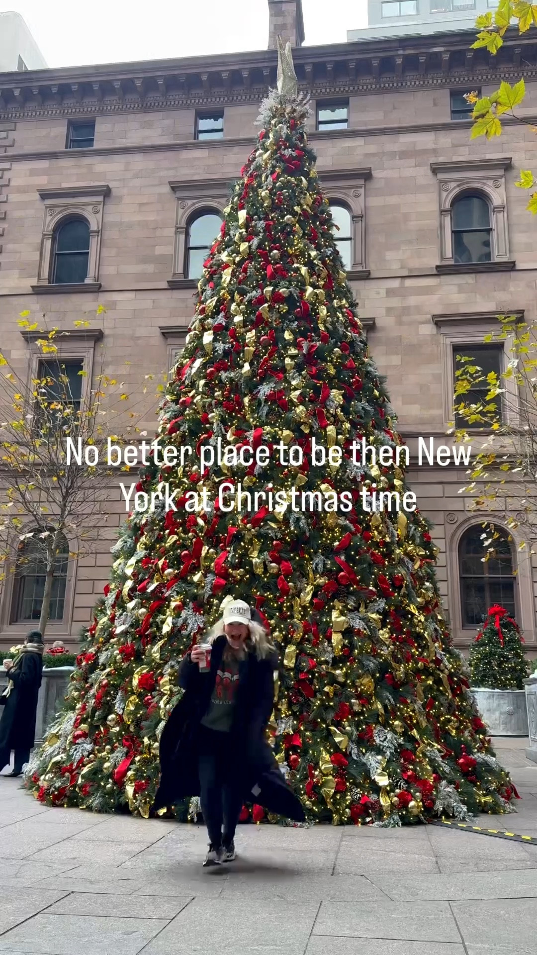 It truly is the most wonderful city in the world, and the most magical time. I am so grateful I got to call it home for almost a decade🎄🎅🏼

#christmasinthecity #anewyorkcitychristmas #anauticalchristmas #newyorkcity 


#LTKSeasonal #LTKPetite #LTKHoliday