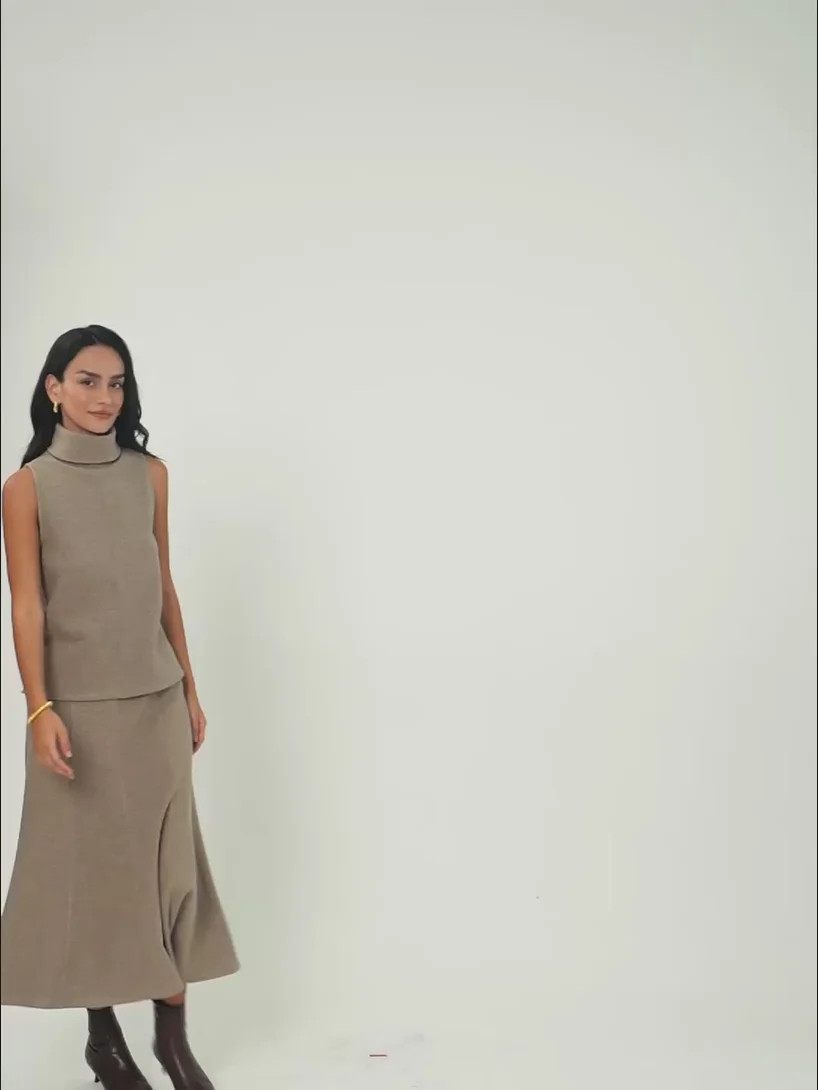 Turtle Neck Split Hem Top | OGLmove