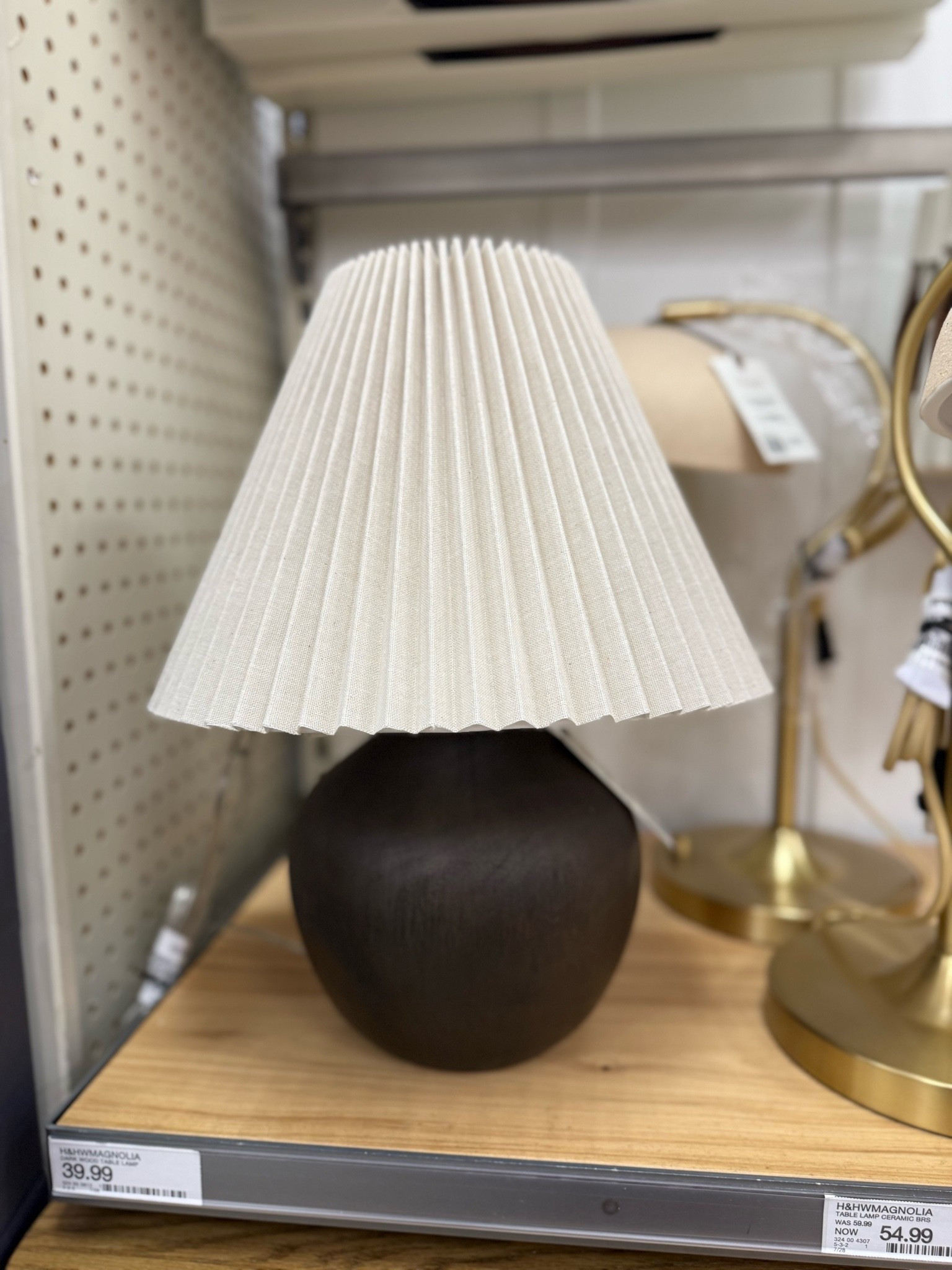 Hearth & hand by magnolia lamp | fall collection | home decor

#LTKHome #LTKSeasonal