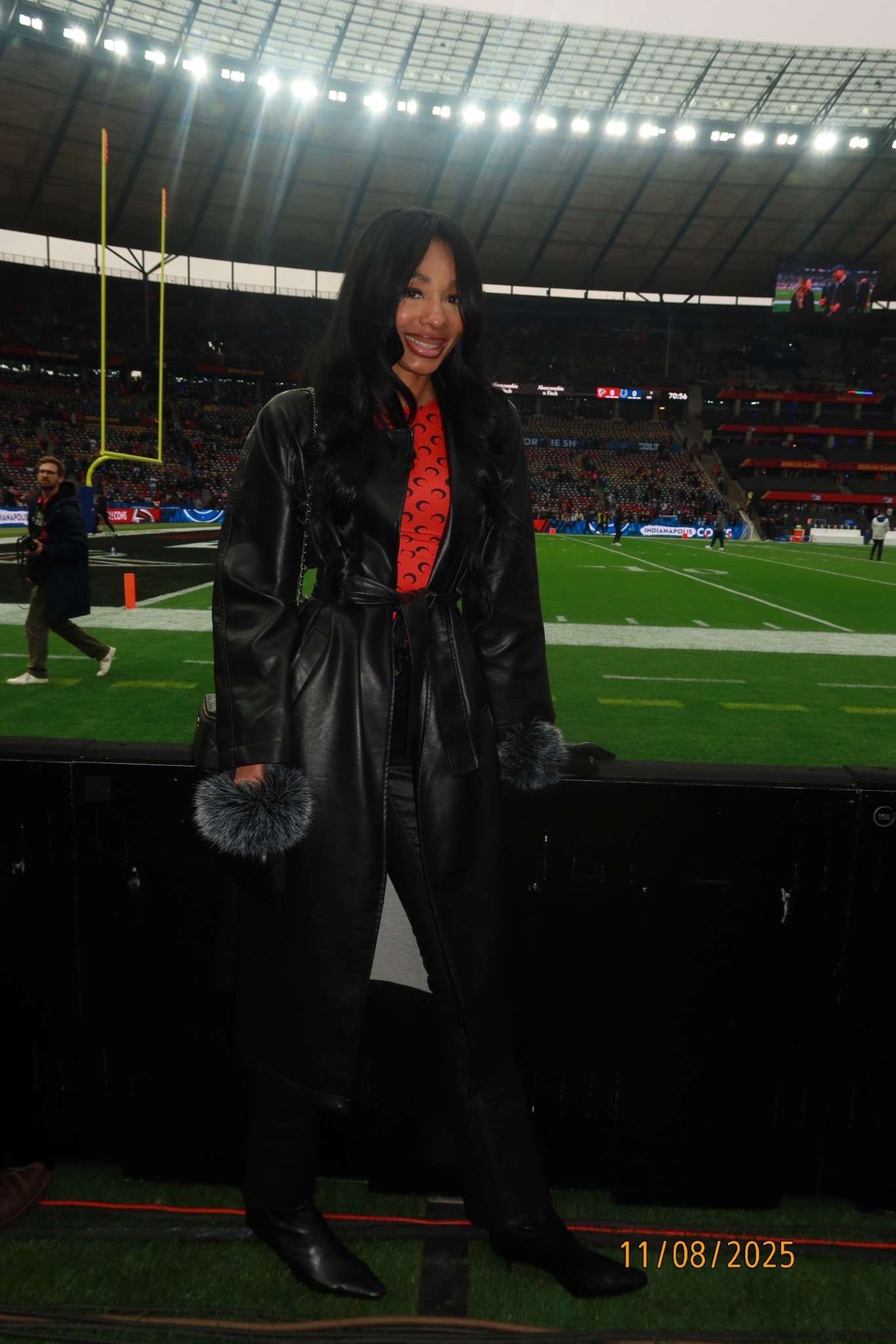 Game Day OOTD ❤️🏈

jacket: bohoo top: marine serre jeans: levi shoes: femme la bag:chanel gloves: tj maxx 


#LTKootd #LTKgrwm #LTKdayinmylife