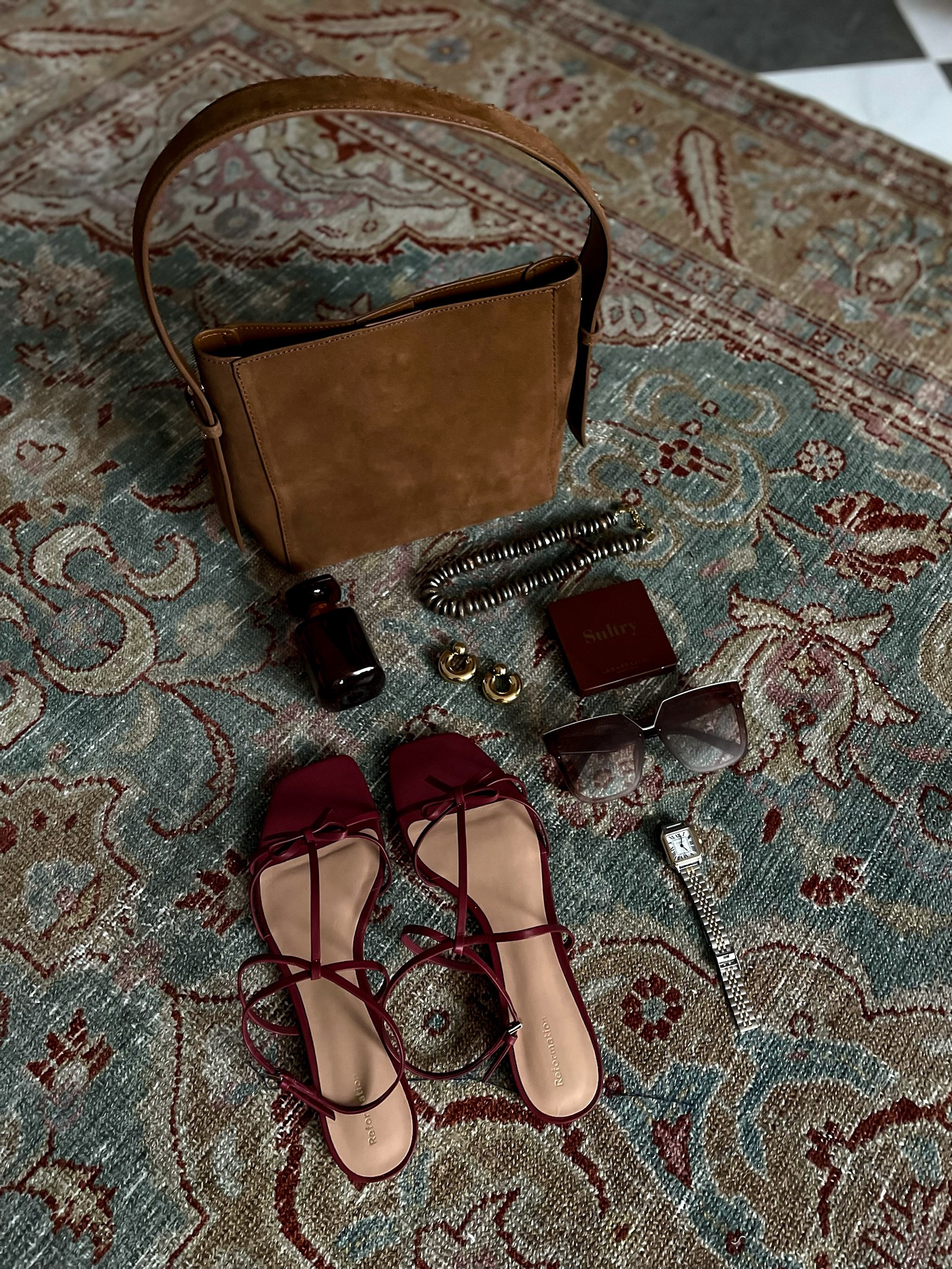 Fall transition vibes! 
Bows, suede bags and frosting ✨
My burgundy bow sandals are on sale! 

#LTKSeasonal #LTKShoeCrush #LTKItBag