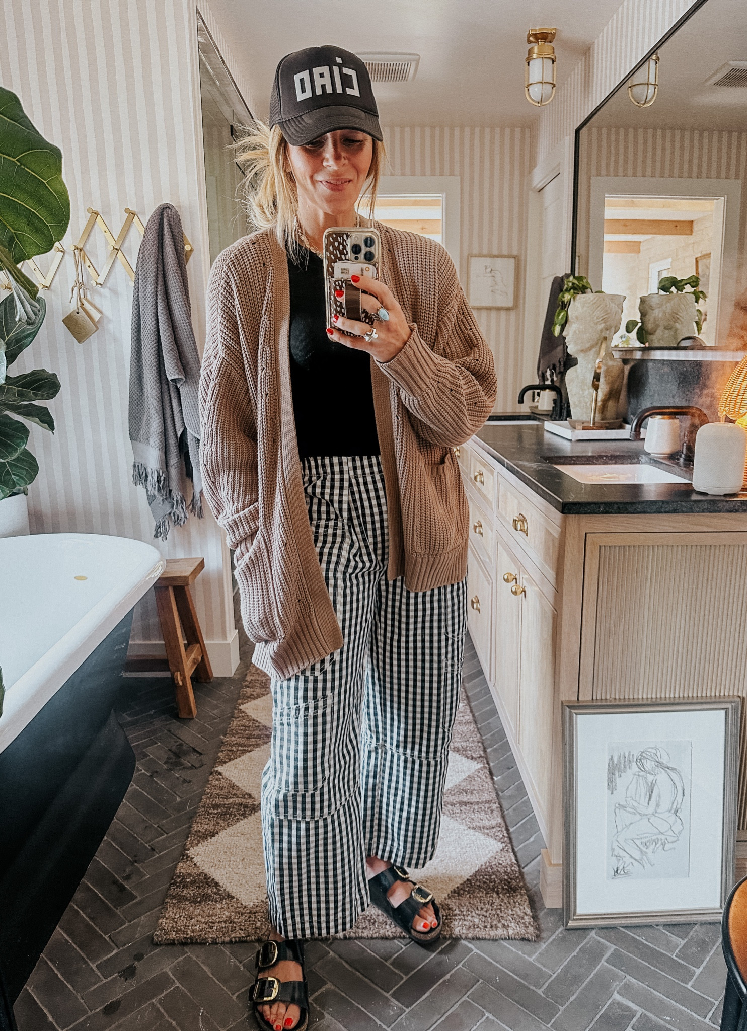 •Cardigan in medium 

•Pants in small they are loose (I’m a 4/26) *we have black & white but love the ivory & tan 

•Shirt in small

•Shoes true to size 