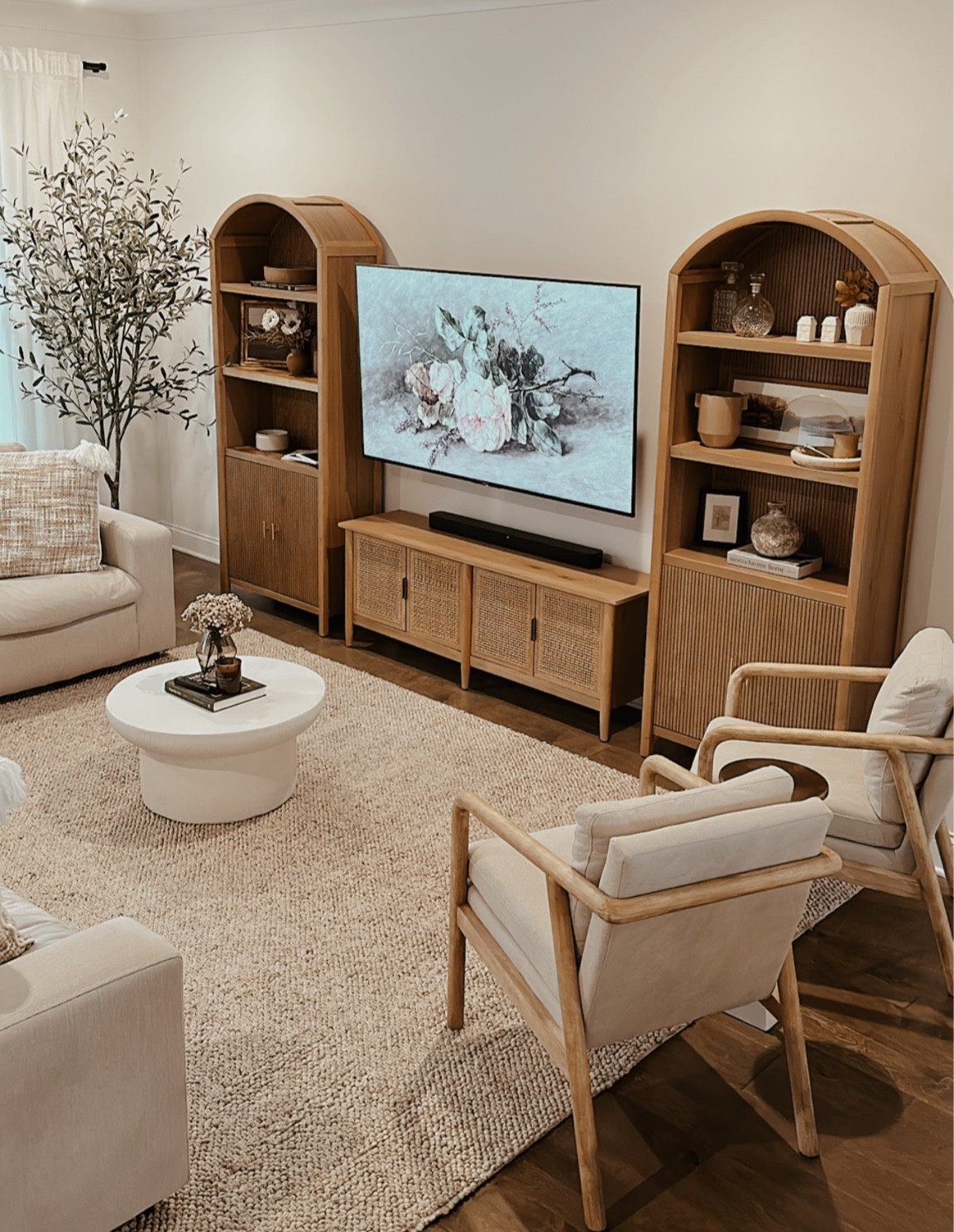 Living room

#LTKstyletip #LTKhome #LTKFind