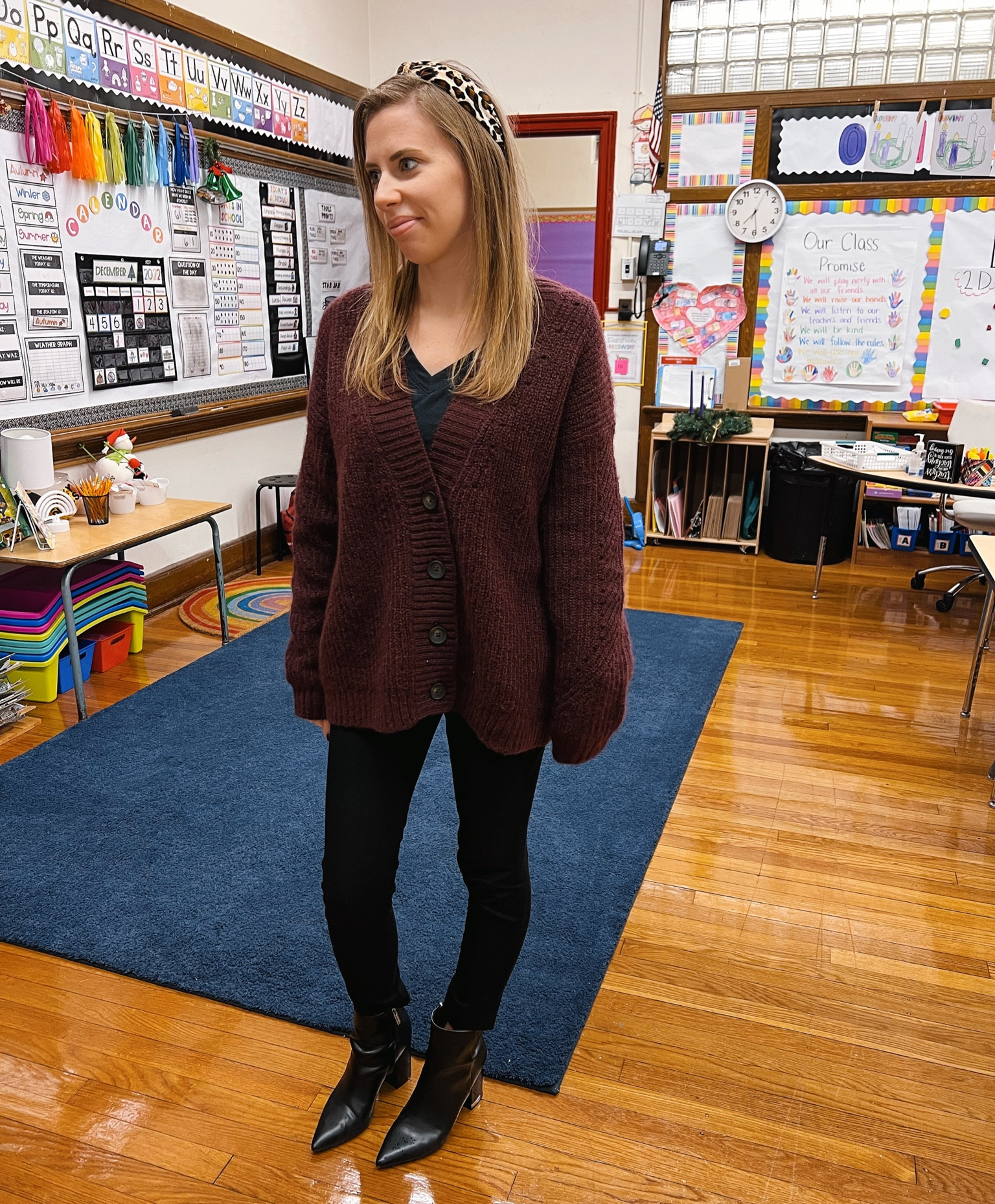 Comfy work outfit!

Sweater from Old Navy on SALE!
Pants from Banana Republic. 
Boots from Calvin Klein are tts: wearing 6.5  

#LTKSeasonal #LTKsalealert #LTKunder50