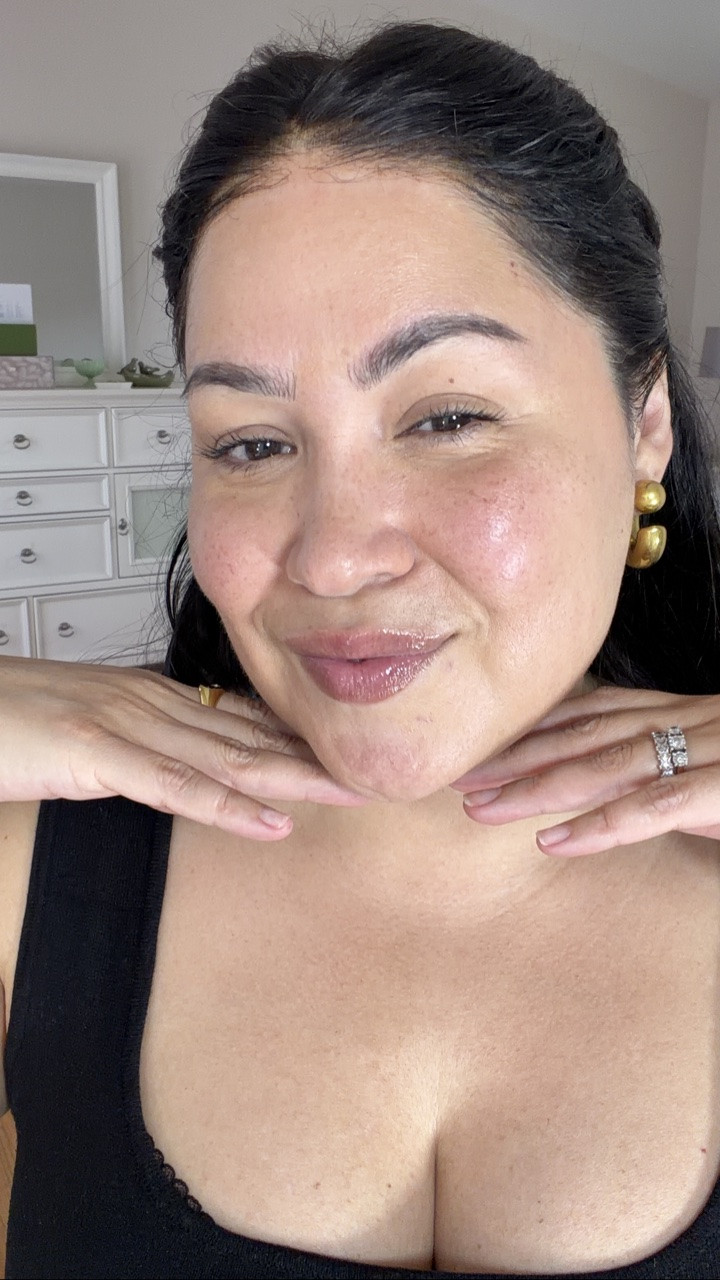 Over 40, affordable, no makeup makeup. 

Products in comments and linked in bio/LTK

#matureskin #matureskinmakeup #affordablemakeup #nomakeupmakeuplook #drugstoremakeup @larocheposayusa @byoma @lorealparis @milanicosmetics @dalba_global @morphebrushes