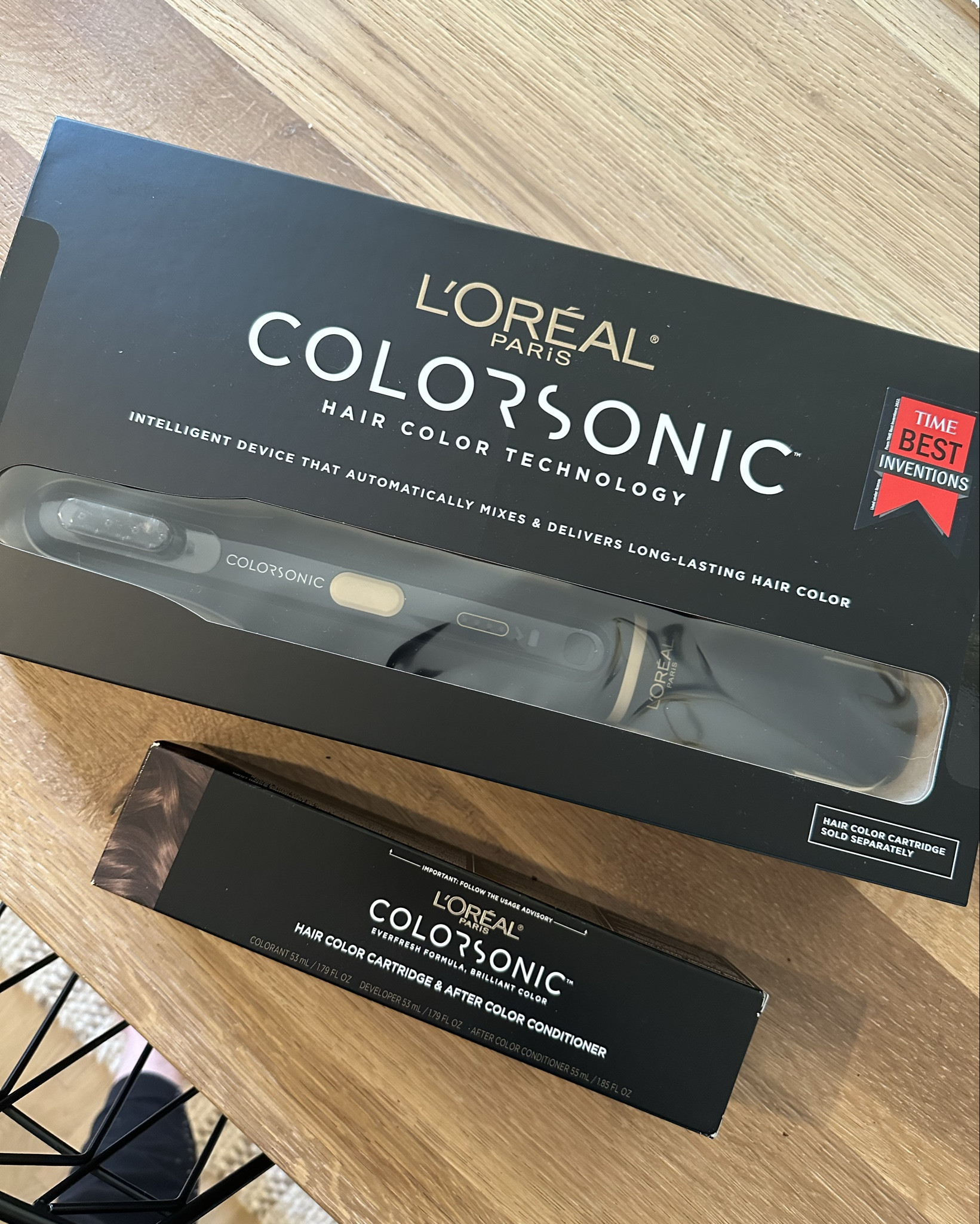 #LOrealParisPartner Just used the @lorealparisusa Colorsonic on my Boomer Mom’s roots and I’m genuinely impressed - it’s fast, mess-free, and actually fun to use (IYKYK if you’ve ever tried coloring your hair at home with a brush and a prayer 😅). It mixed the color, parted her hair, and applied everything evenly in 5 minutes. Zero cleanup. Full coverage. Maximum shine. #ColorsonicPartner #ad #PaidLink #colorsonic #lorealparispartner #haircolor 