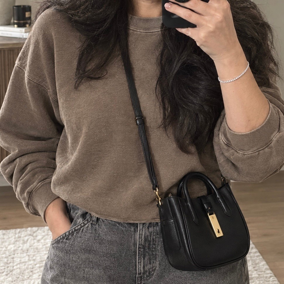 Love the taupe and gray combo with black accessories.

Mid-40s, size M/L and 10/12, midsize denim, shoes, casual style, dresses, luxe finds, and accessible fashion

#LTKootd #LTKMidsize #LTKSeasonal