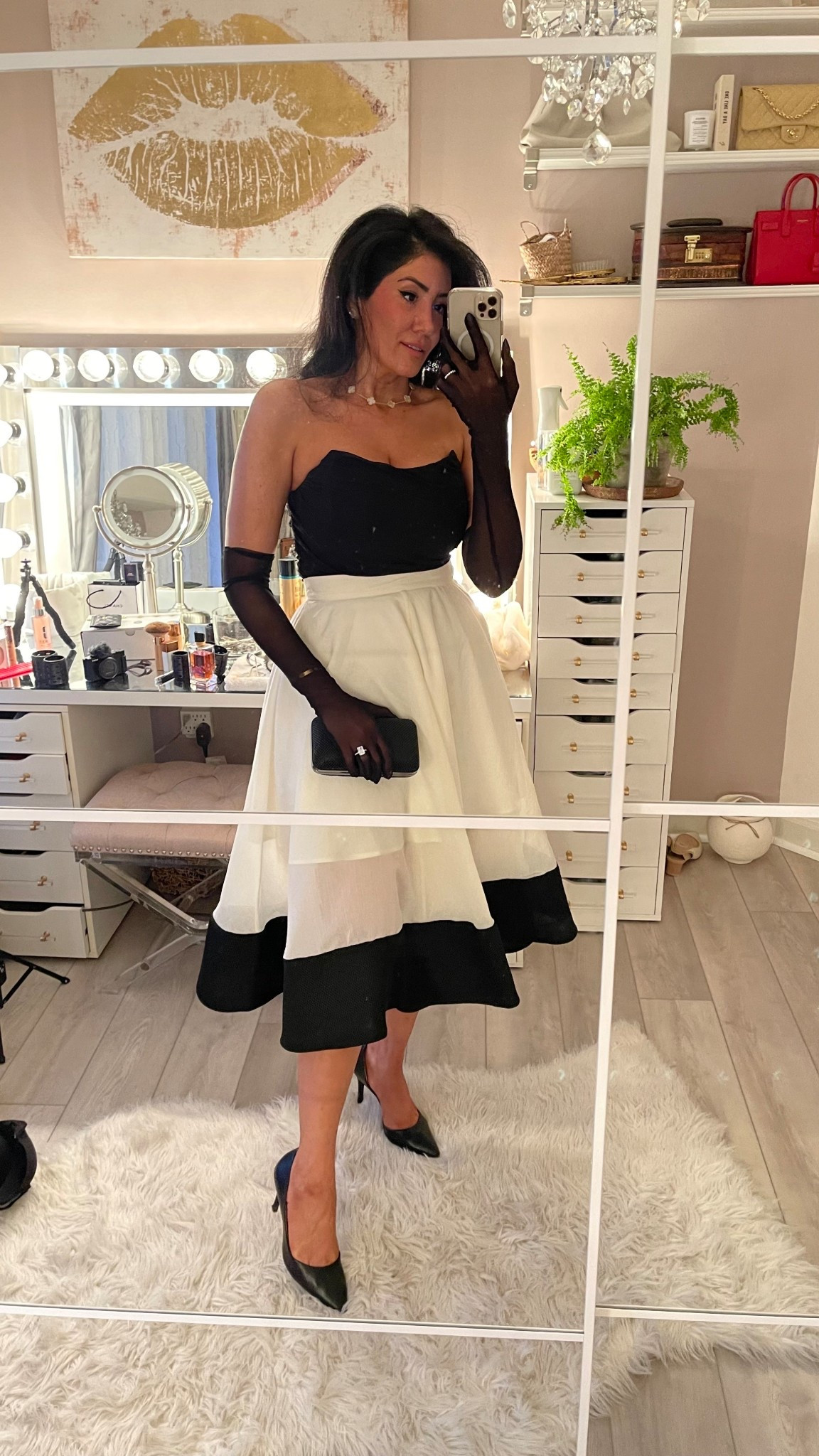 One of my favorite holiday evening looks ✨ Perfect for Thanksgiving dinners, Christmas parties, and New Year’s celebrations — a formal, elegant outfit that feels festive without being over the top. Linking all the pieces for anyone looking for a timeless holiday party look this season 🤍🎄✨

#holidayoutfit #holidaypartylook #formaleveningwear #thanksgivingoutfit #christmasoutfitideas #newyearslook #holidayfashion #festivestyle #eveningwearinspo #partyoutfitideas #ltkholiday #ltkfashion #holidayseasonstyle 

#LTKootd #LTKHoliday