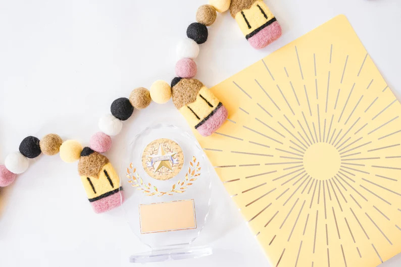 School garland, teacher garland, school decor, teacher decor, school party, teacher gift, pencil ... | Etsy (US)