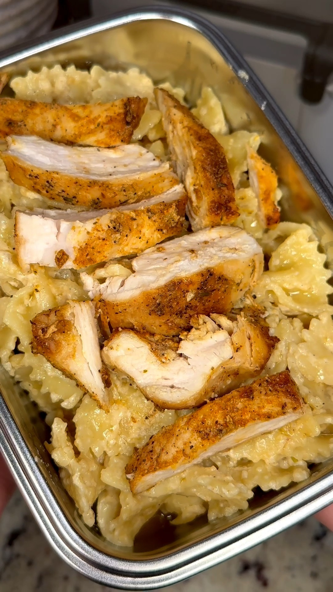 Pack a HEATED lunch for my blue collar husband 🦺 Today, he’s getting Cajun chicken pasta!

I have linked the heated lunchbox I’m using down below!

#LTKmomlife #LTKdayinmylife #LTKMens