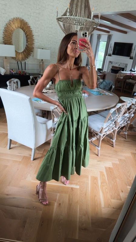 pretty green maxi dress! so perfect for any vacation or summer get together! ☀️
runs tts, wearing xs 

#LTKStyleTip