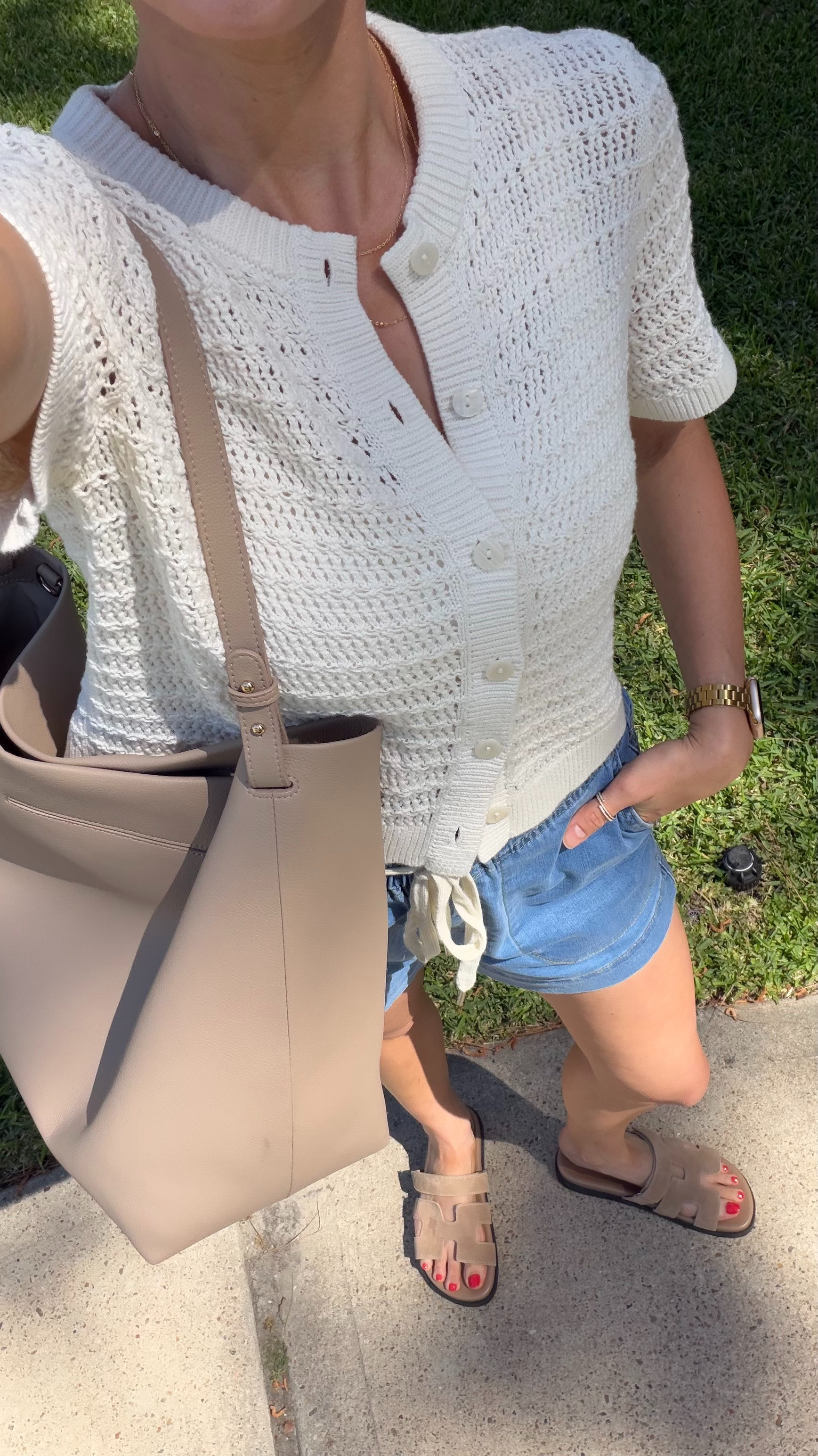 Cutest spring / summer outfit inspo! S in stretchy shorts 

 #LTKootd