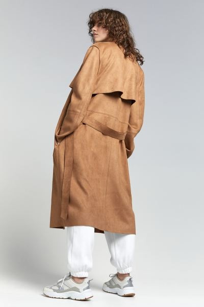 Knee-length trenchcoat in faux suede with raw edges. Notched lapels, semi-attached yoke, discreet... | H&M (US + CA)