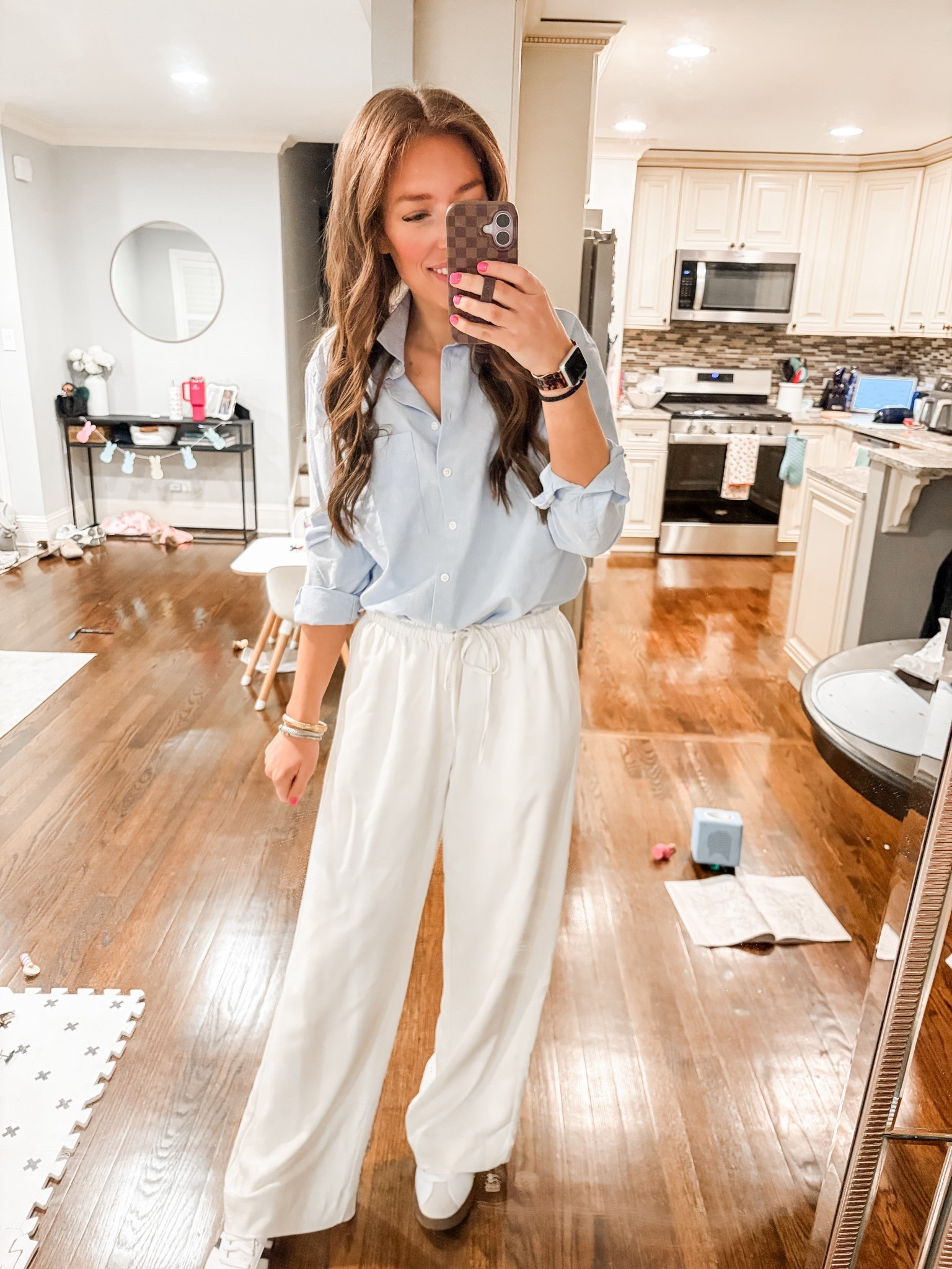 Trouser pants / button down shirt / workwear

#LTKootd #LTKWorkwear #LTKmomlife