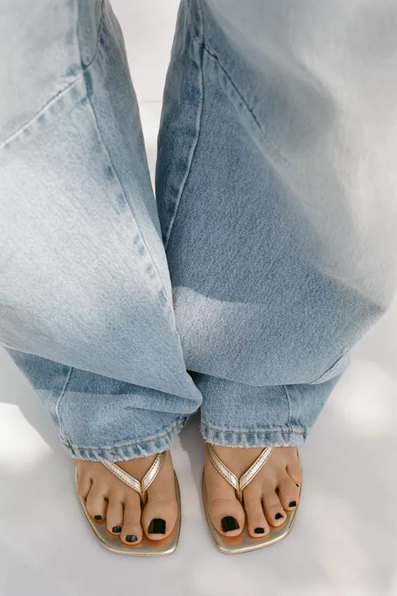 METALLIC KITTEN-HEEL SANDALS | Zara UK