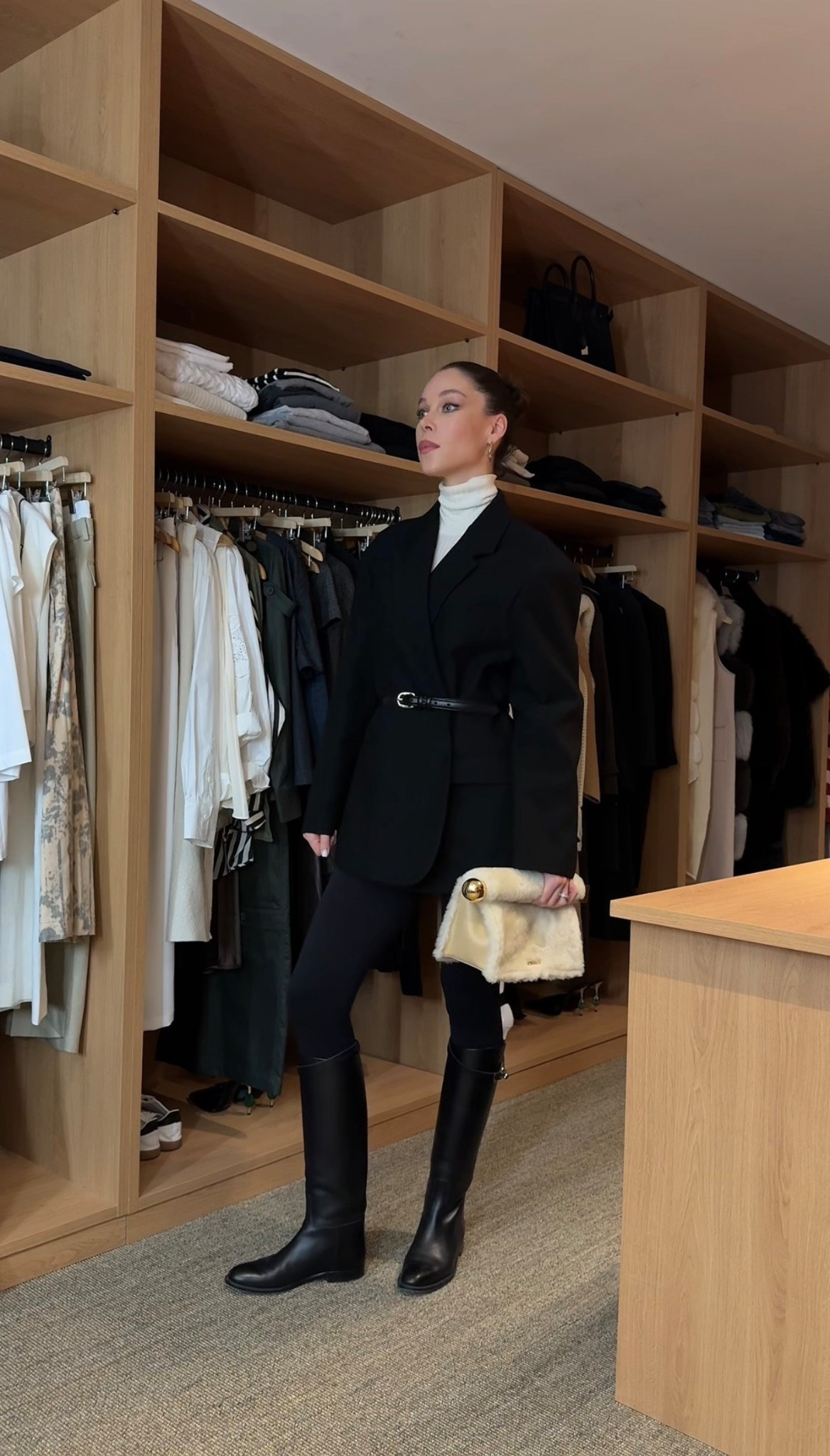 Equestrian chic, but make it modern.
Tailored blazer cinched at the waist, sleek turtleneck, riding-inspired knee-high boots and a timeless clutch — this is my take on effortless equestrian style.

A silhouette that feels classic, powerful and feminine, perfect for winter days, city errands or a polished casual look.
Think old money aesthetic meets modern French elegance.

This outfit is all about structure, neutral tones and timeless pieces you’ll keep wearing season after season.

#LTKeurope #LTKfrance #LTKwinter