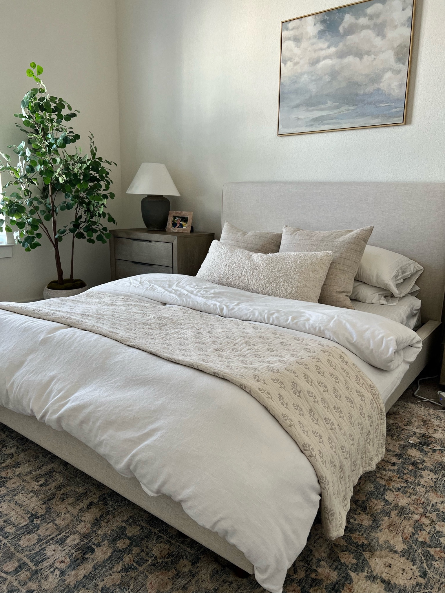 Bedroom details 🫶🏼 

#LTKsalealert #LTKMostLoved #LTKhome