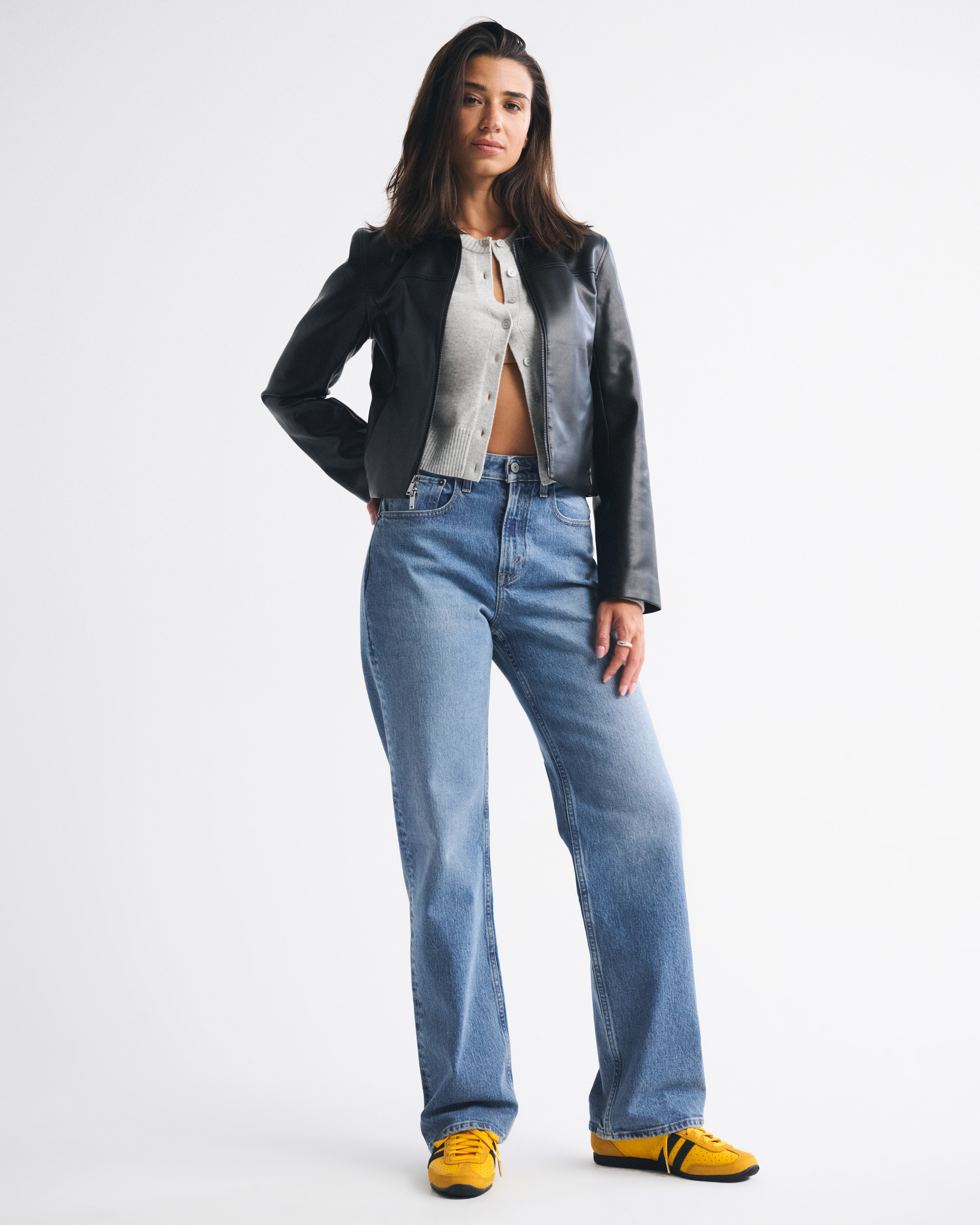 Curve Love High Rise 90s Relaxed Jean | Abercrombie & Fitch (US)
