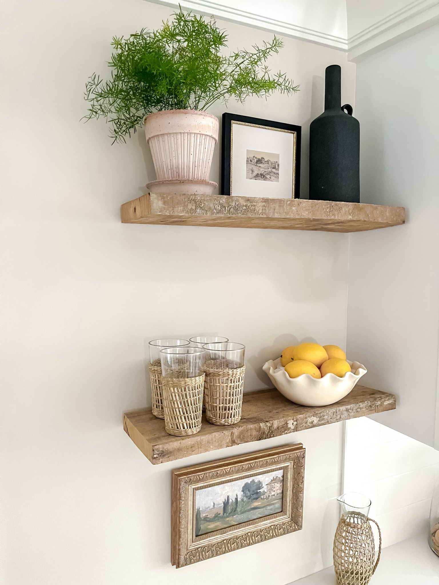 Summer home, Kitchen shelf styling - Modern Tuscan Style


Kitchen shelves, Kitchen decor, Seagrass glasses, Simona pot, 

#LTKHome #LTKStyleTip #LTKSeasonal