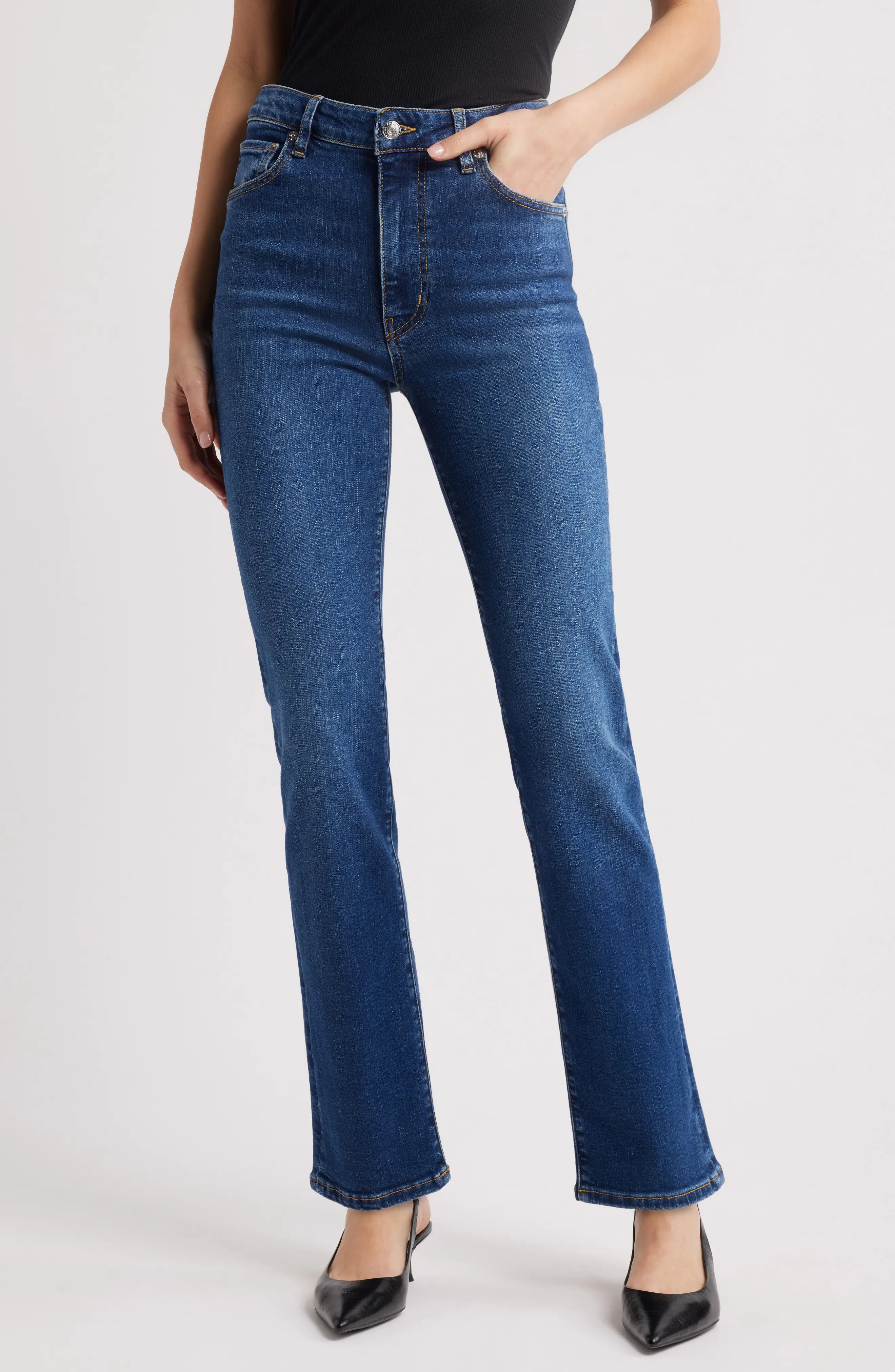 FRAME The Pencil High Waist Slim Straight Leg Jeans in Crave at Nordstrom Rack, Size 26 | Nordstrom Rack
