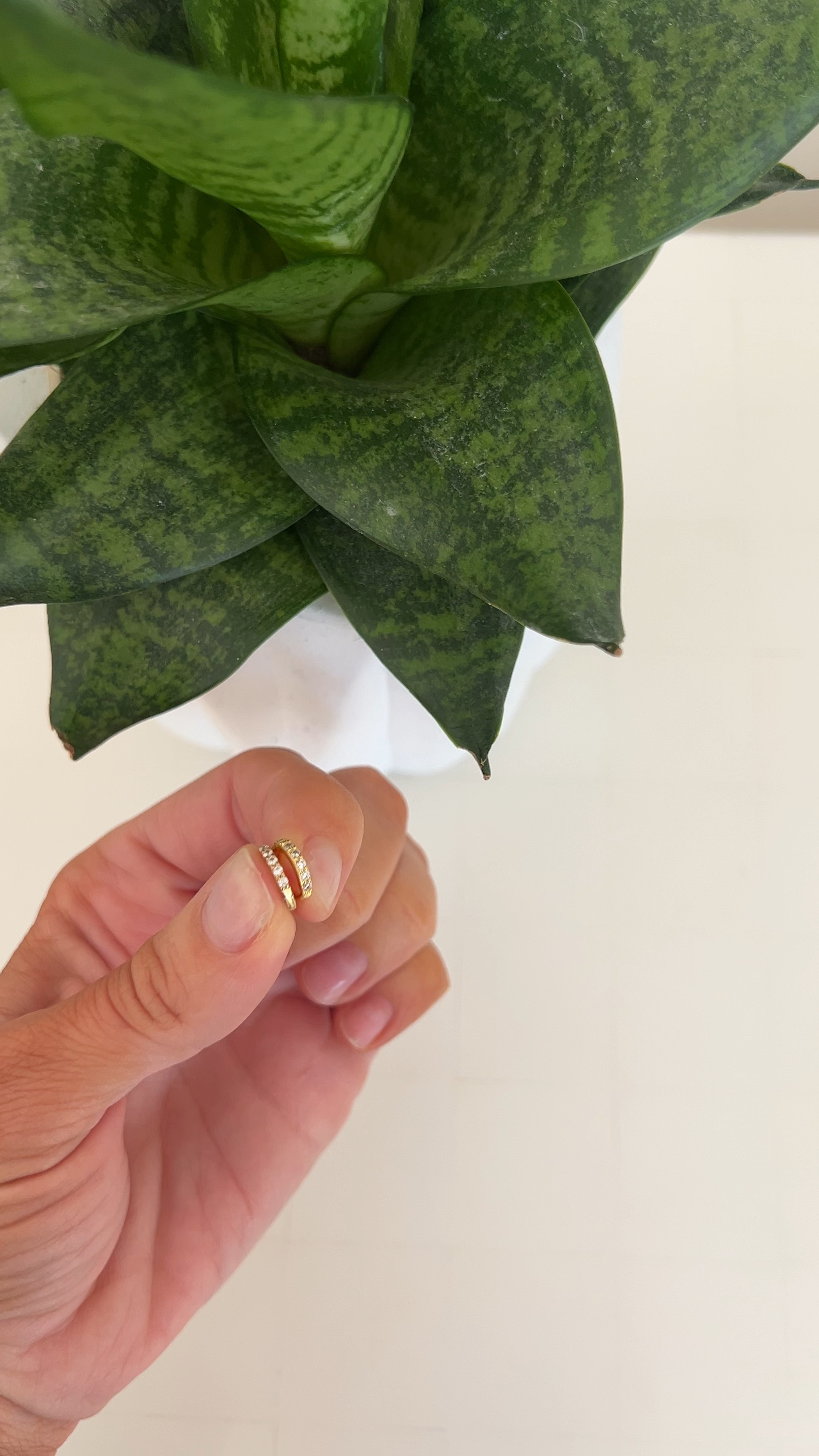 These gold live-in hoops make the best Christmas gift for your daughters or friends!

#LTKGiftGuide