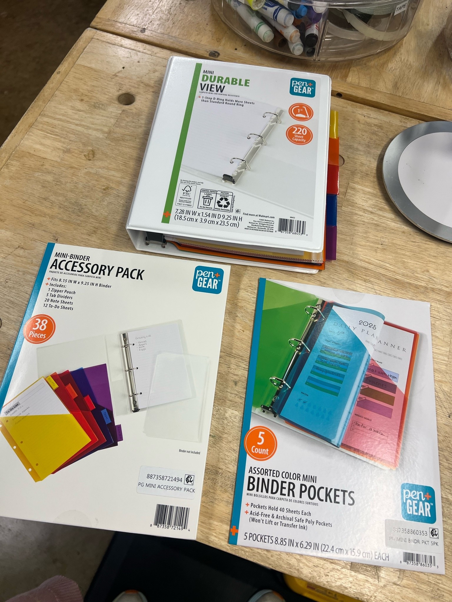 Mini 1 inch binder with accessories to keep me organized!

#LTKdayinmylife #LTKmorningroutine #LTKHome