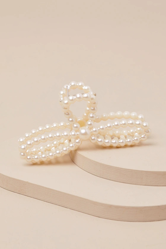 Premium Sweetness Ivory Pearl Bow Claw Hair Clip | Lulus
