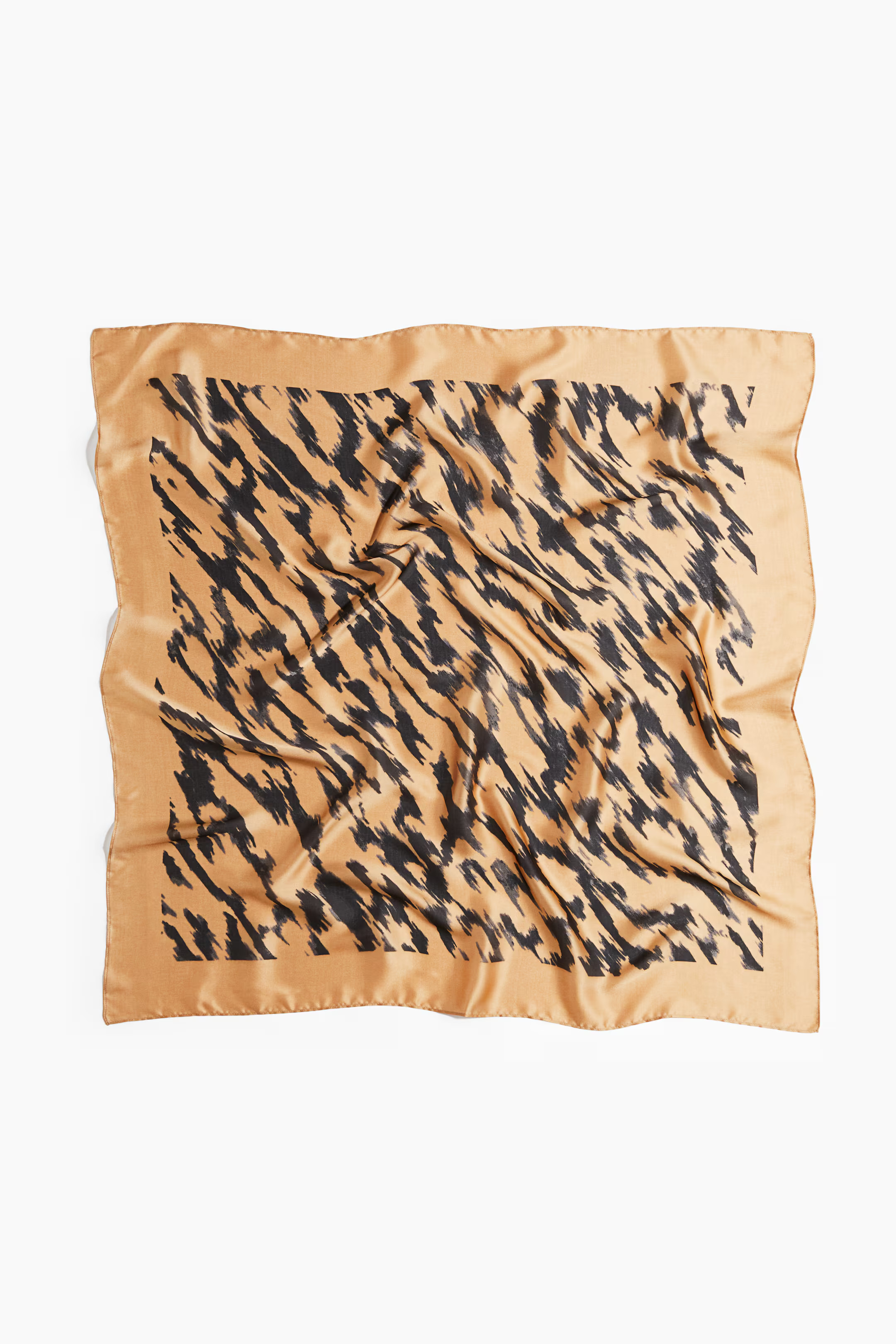 Patterned scarf | H&M (UK, MY, IN, SG, PH, TW, HK)