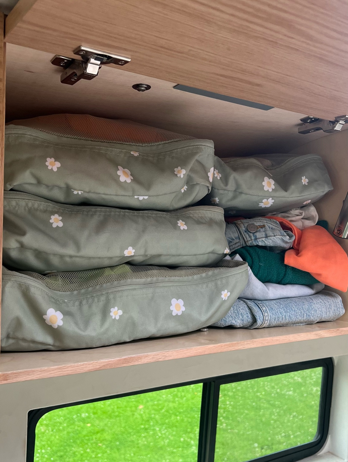 Packing cubes that help keep my van wardrobe organized✨ 
