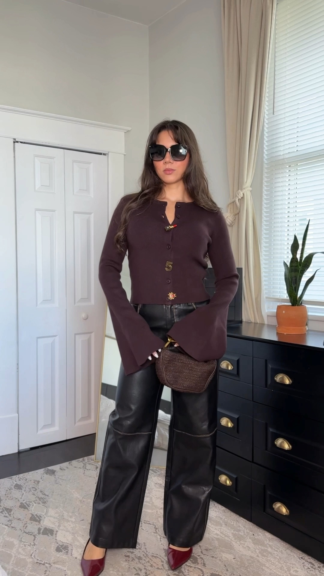 Fall fashion inspo ✨😍 
Handbag is from Zara (unable to link) 
The brooches on the cardigan I took them from a different shirt but I’ve linked similar ones from Amazon 🫶🏻🥰

#LTKFindsUnder50 #LTKStyleTip #LTKSeasonal