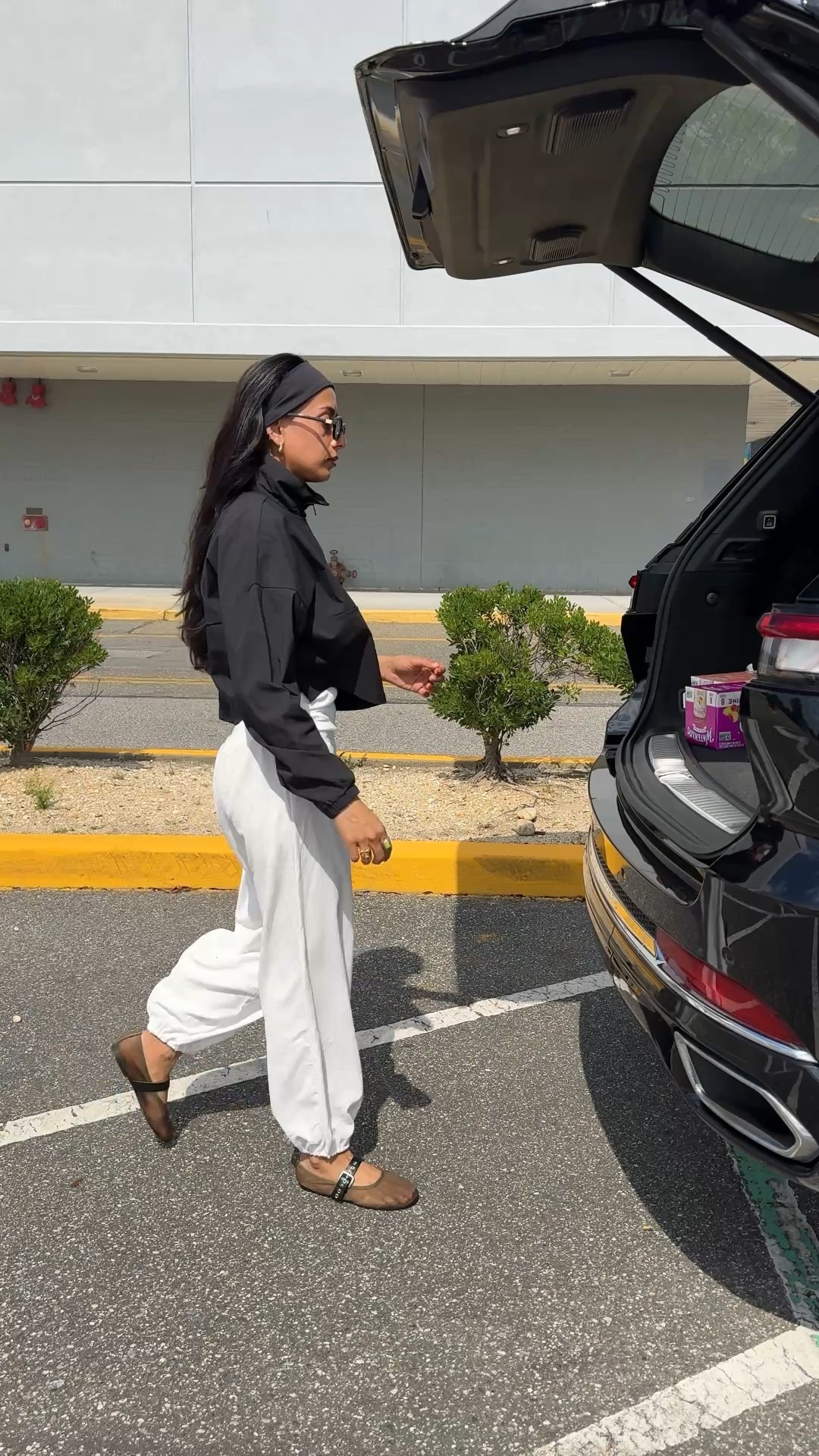 luxe weekend style under a budget 🖤🤍🖤

#LTKFallSale #LTKOver40 #LTKNYFW