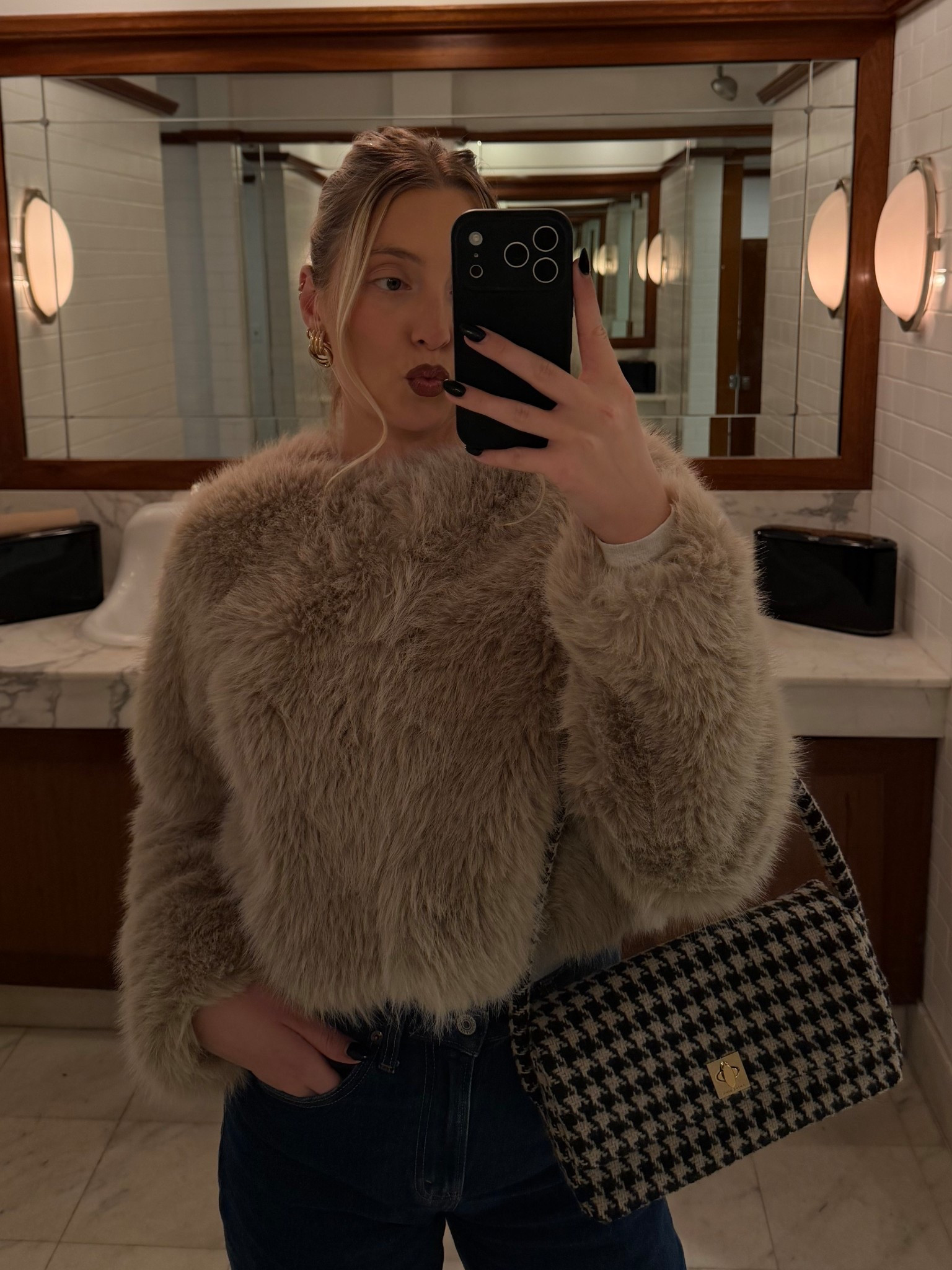 A fur jacket moment🤎 

#LTKWorkwear #LTKSeasonal #LTKootd