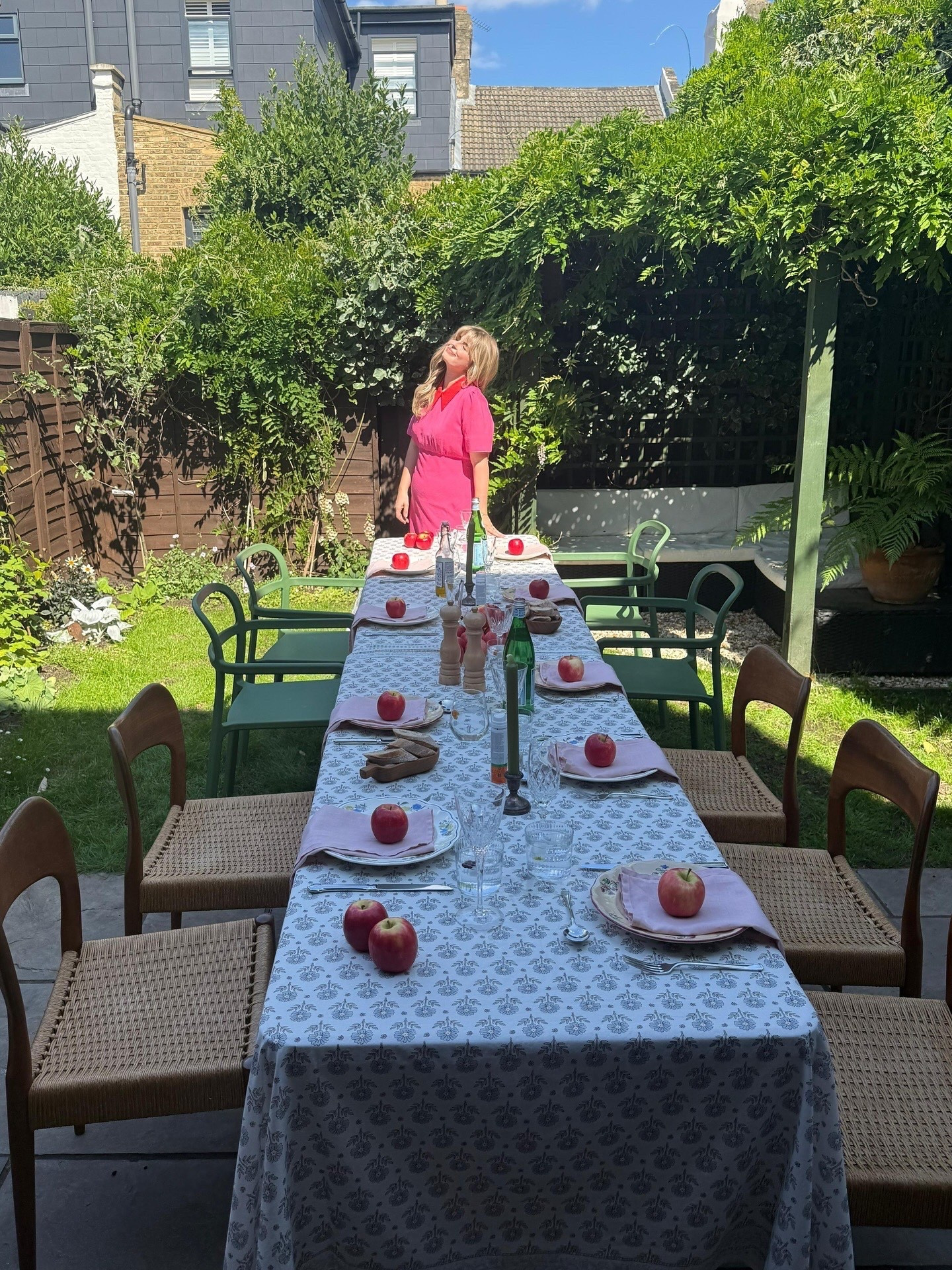 A very British tablescape 🍎 I'm wearing the size 14 in this dress!

#LTKcurves #LTKsummer #LTKmidsize