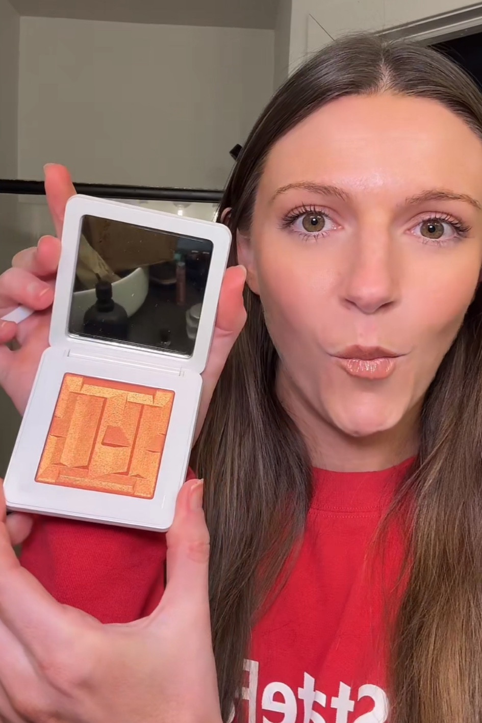 Reviewing @Haus Labs by Lady Gaga highlighter and @Huda Beauty purple powder!! 🧡💜 yay makeup is so fun! 