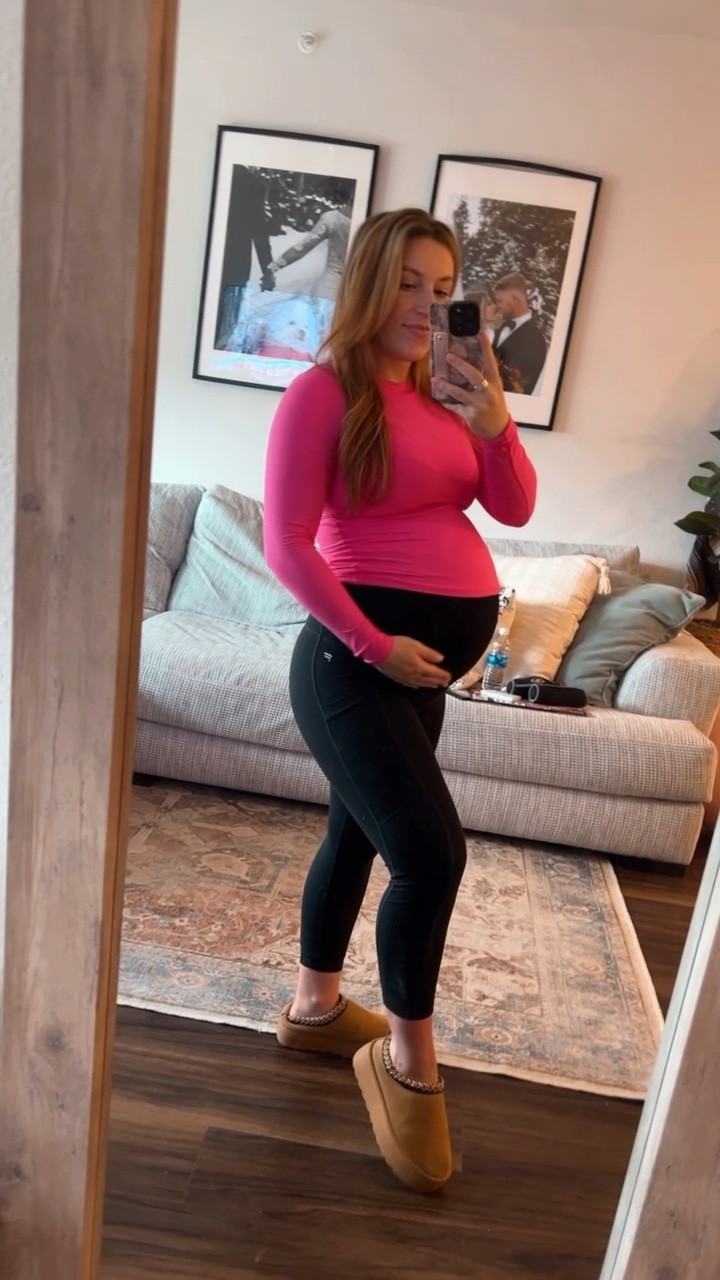 Maternity OOTD - Maternity - Maternity Leggings - Amazon Maternity - Fabletics Leggings - Ugg Slippers - Maternity Outfit - Cozy Casual

#LTKstyletip #LTKfitness #LTKbump