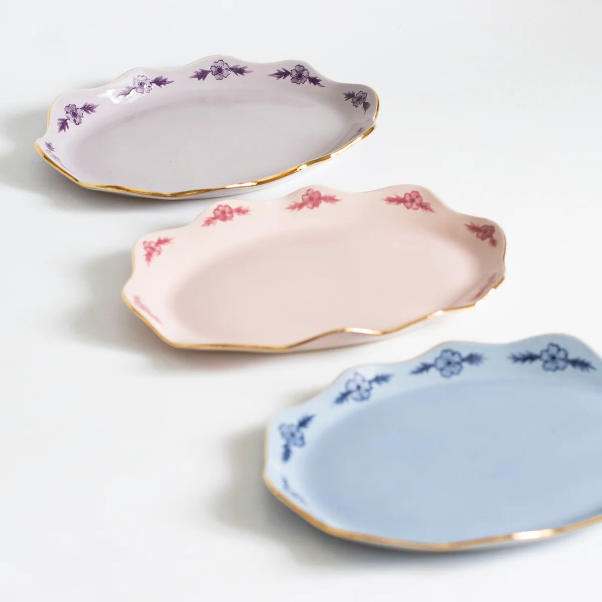 Anemone Essentiel Scallop Tray | Susan Gordon Pottery