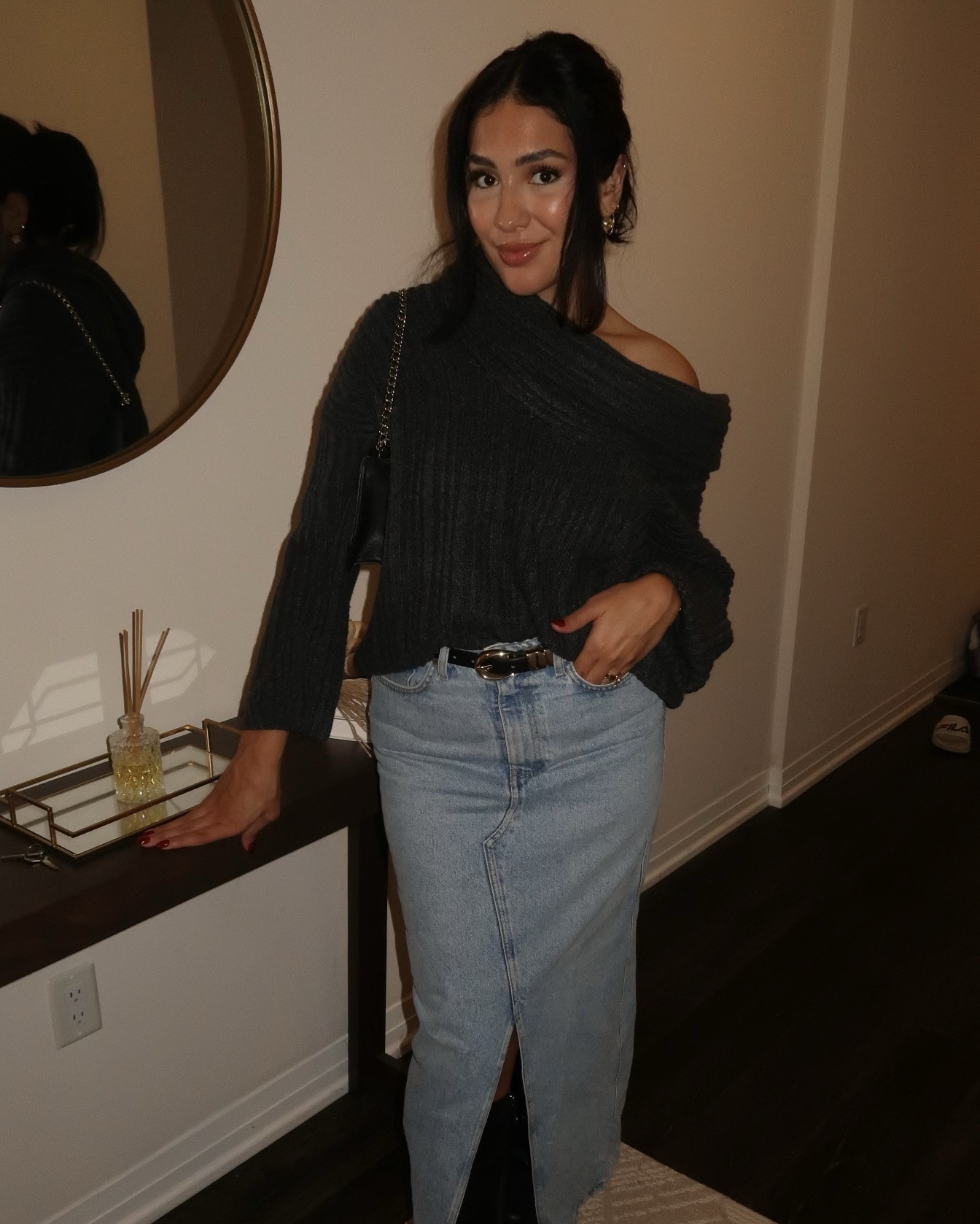 Love this chunky sweater look paired with a maxi jean skirt and high black boots

#LTKfall #LTKstyletip #LTKwinter