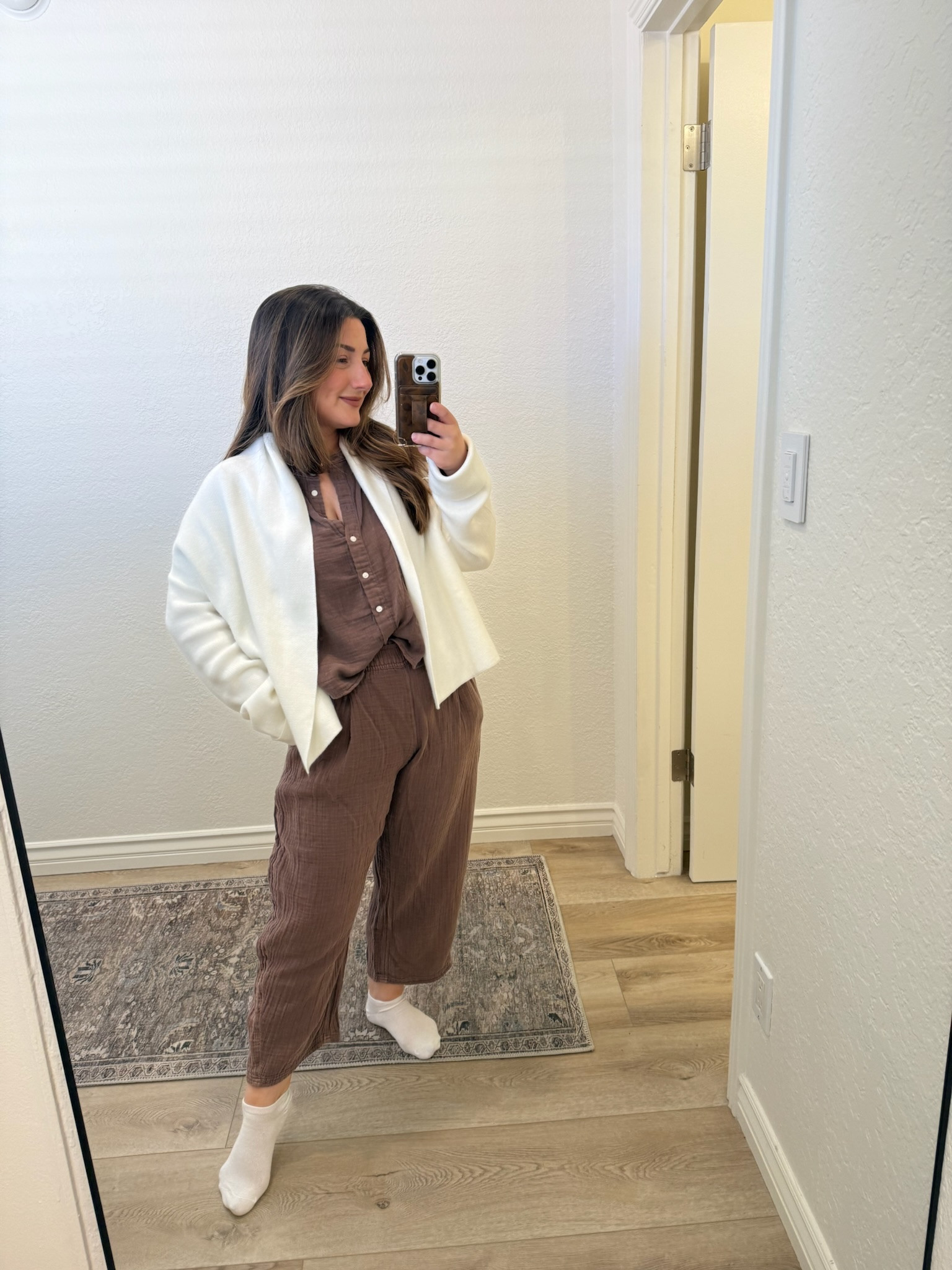 Petite friendly outfit! 

Cardigan size small 
It's a look alike! Under $25 on Amazon! 

Set size small petite in top and bottoms 

5'0" 145lbs 
Spring fashion 
Petite set 

#LTKPetite #LTKSeasonal #LTKFindsUnder50