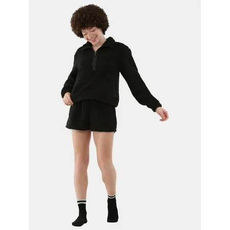No Boundaries Half Zip Pullover and Shorts Plush Set, 2-Piece, Women's | Walmart (US)