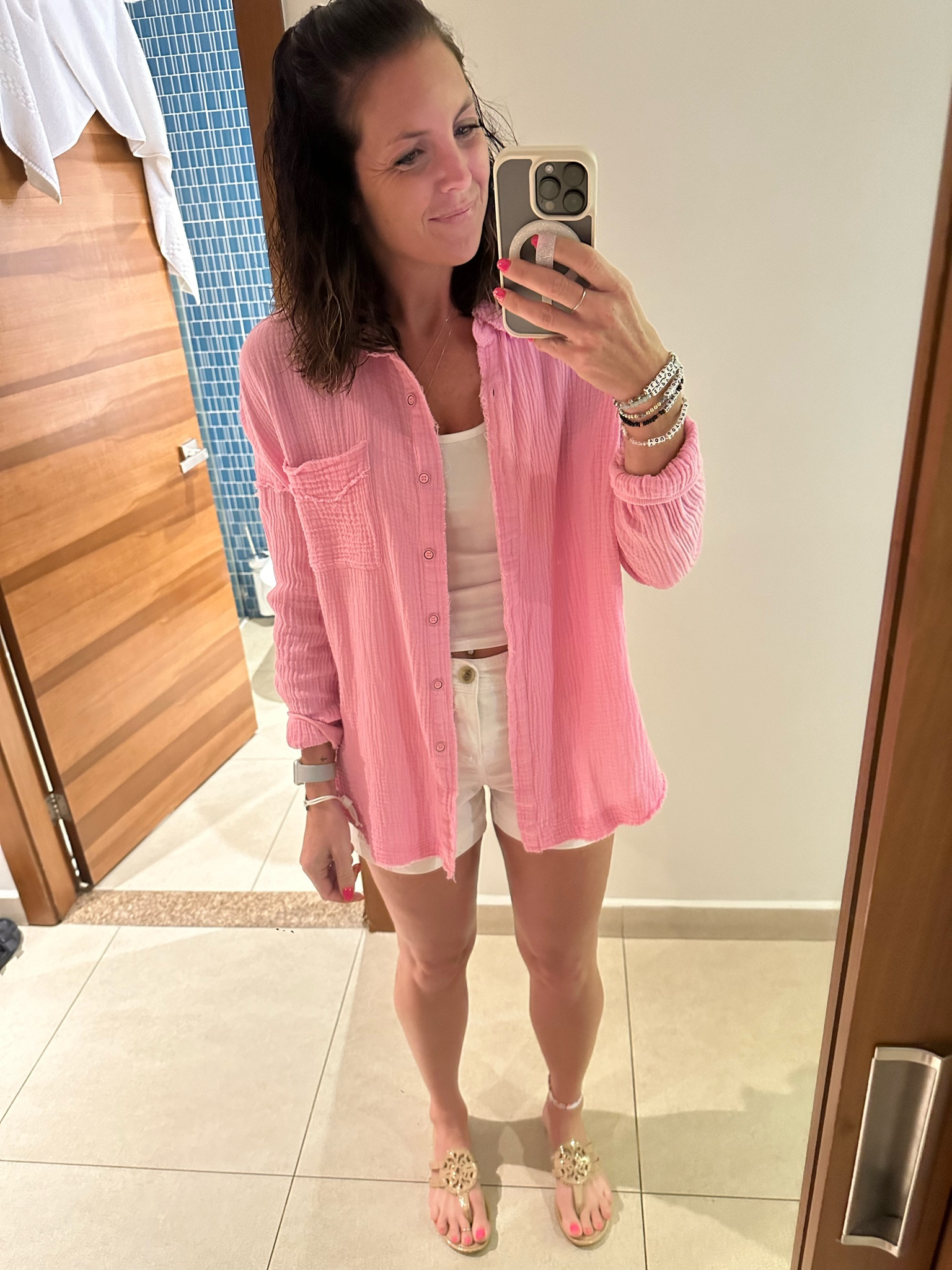 Pink Lily Shirt…can wear for dinner or as a cover up, oversized but I stuck to my true size

#pinklily

#LTKfindsunder50