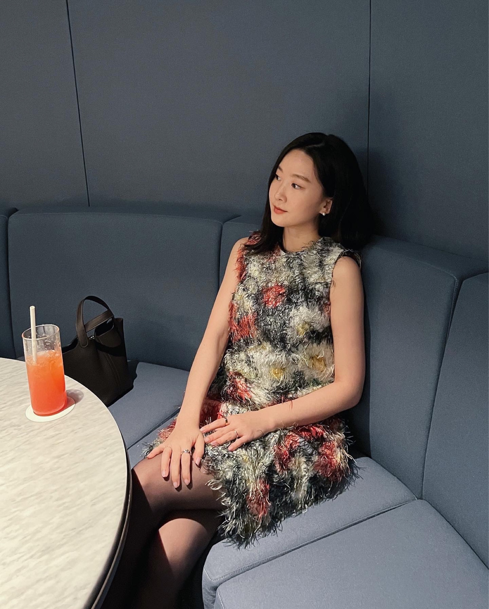 New dress for spring🌹
Dress from Dolce Gabanna @yoox
돌체앤가바나에서 장만한 플로럴프린트 원피스.
IT40은 정55인 저에게 꽤 커서 55반 66분들께 추천.
현재 남아있는 IT36은 44-마른55분들께 추천해요. 원래 300-400만원 대 제품인데 몇십만원 대로 소장할 수 있더라고요😘

봄 ootd 데일리룩, 하객룩, 파티룩 등으로 잘 활용할 것 같아서 더 만족.

육스에서는 지금 new 표기된 신상 제품에 10% 추가할인 프로모션 중이니 봄옷 쇼핑하실 분들 득템해보세요!

#LTKSeasonal #LTKstyletip #LTKwedding