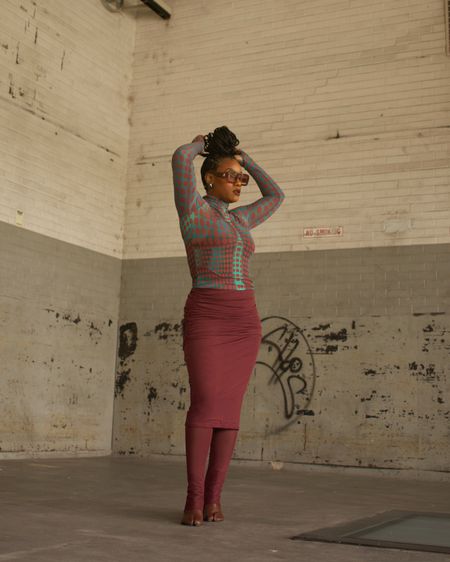 Layered mesh burgundy skirt with leggings and body morph mesh long sleeve turtle neck top 

#LTKfindsunder100