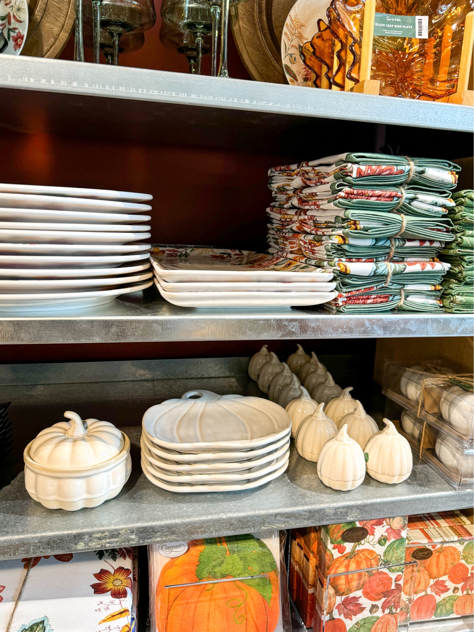 Thanksgiving table 

Thanksgiving decor 

Thanksgiving tablescape

Pumpkin decor 

#LTKFindsUnder50 #LTKSeasonal #LTKHome