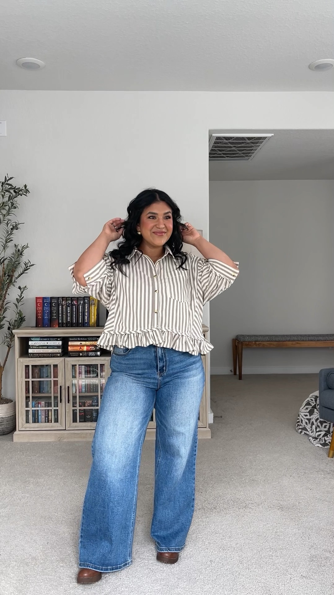 I’m 5’1”, size 12. Entire outfit is Amazon.
⁣
TOP: size large, shade Tan / love the flowy oversized fit! It’s cropped in the front and a bit longer in the back.⁣
⁣
JEANS: wearing a size 30 (10), shade medium blue / size down in these! They are SUPER stretchy and run big. High waisted and wide leg.⁣
⁣
BOOTS: true to size / comfiest boots ever! Perfect fall and winter staple.⁣ 


#LTKPetite #LTKMidsize #LTKFindsUnder50